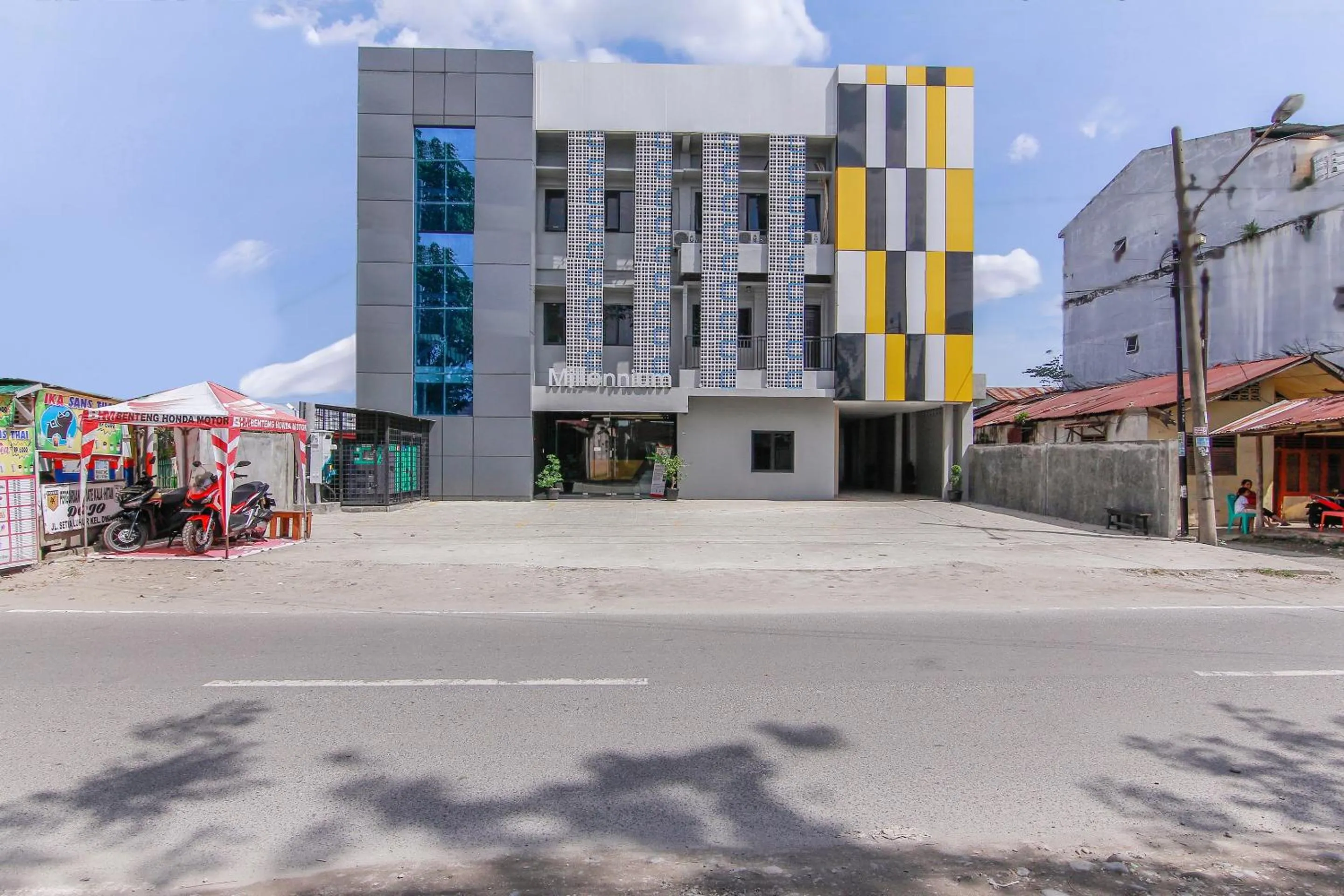 Facade/entrance in Capital O 3476 Millenium Inn