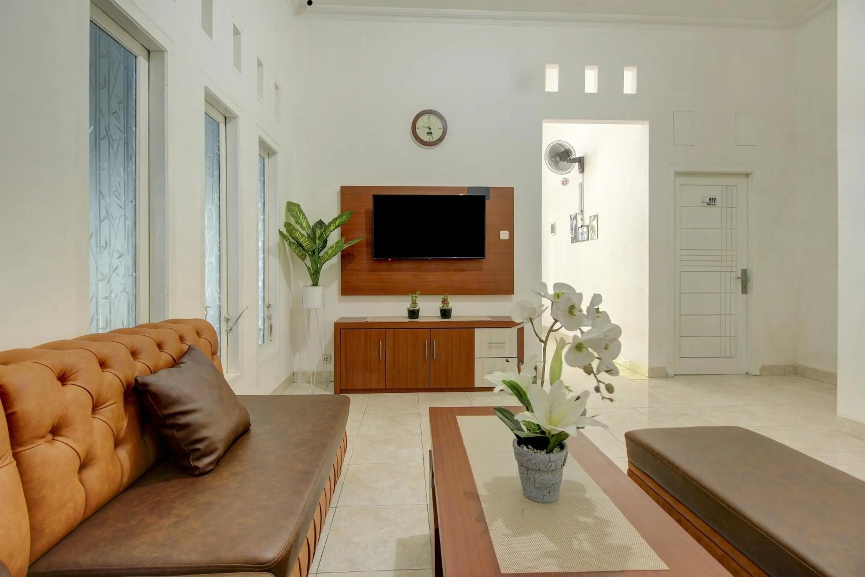 Lobby or reception in OYO Life 3415 Penginapan Wimane