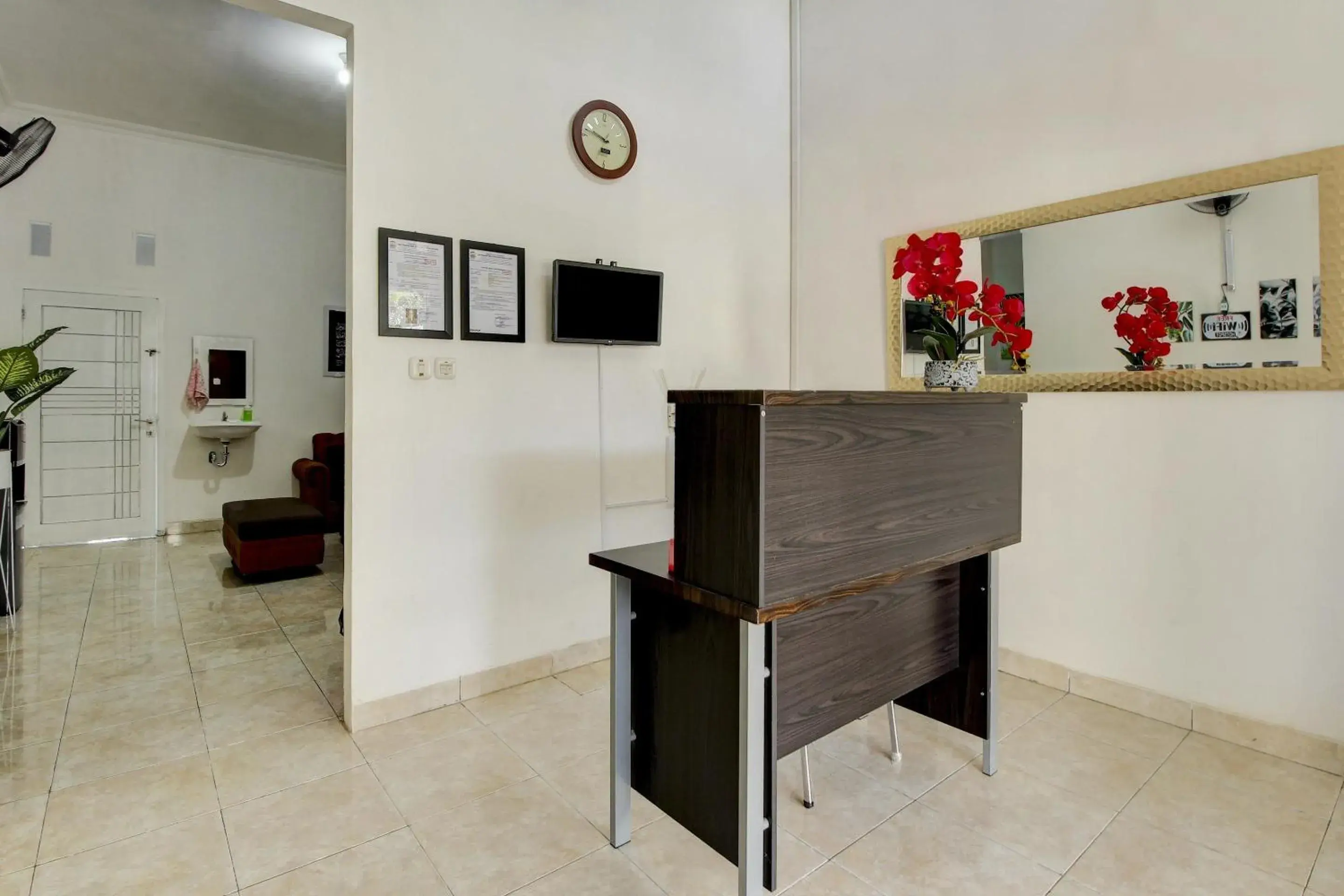 Lobby or reception in OYO Life 3415 Penginapan Wimane Lobby or reception in OYO Life 3415 Penginapan Wimane