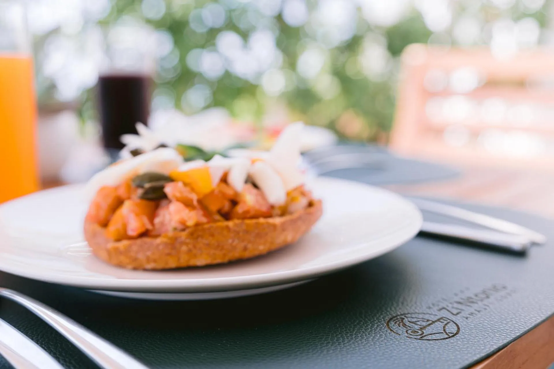 Food and drinks in HOTEL ZI'NTONIO