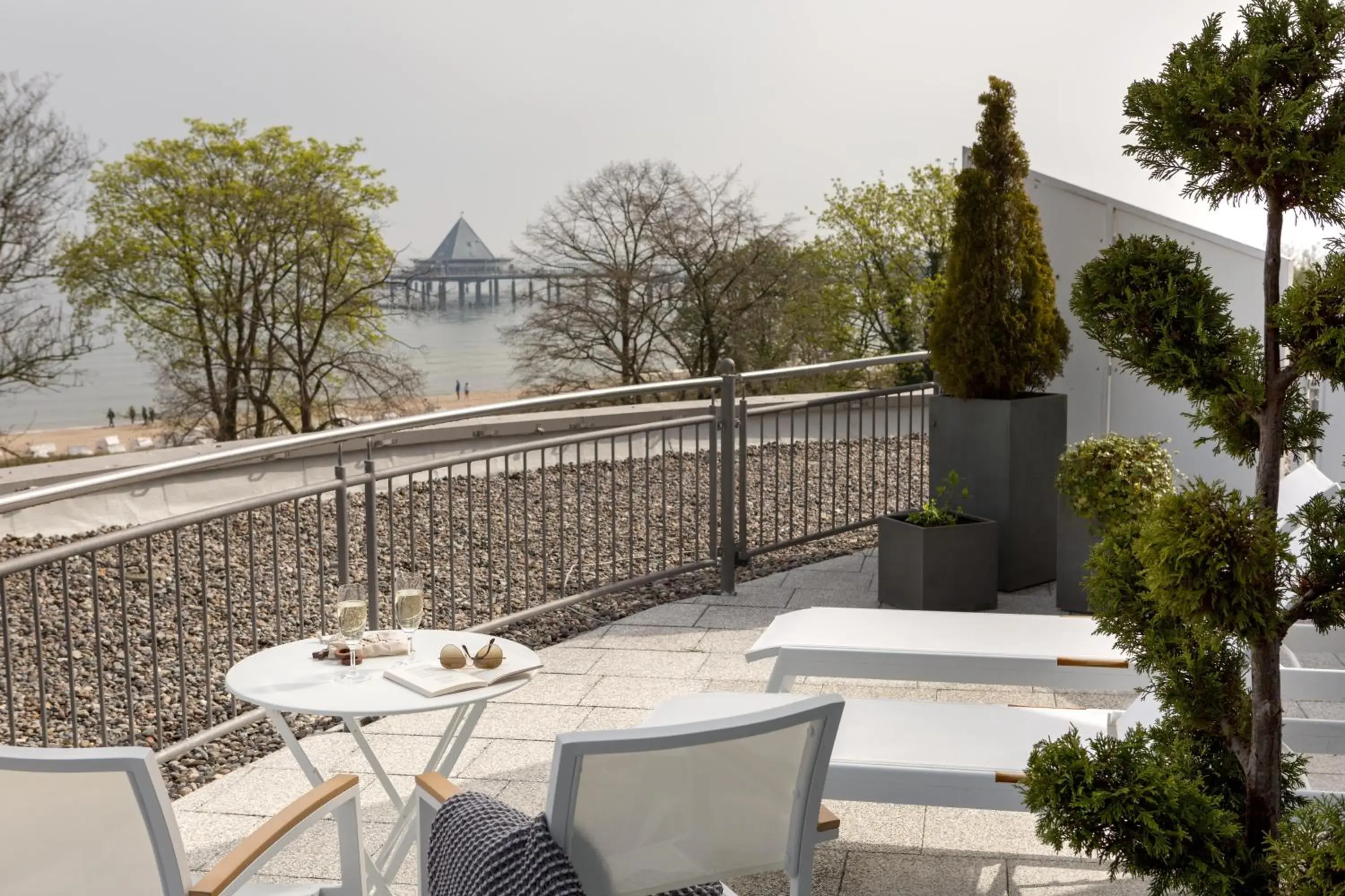 Photo of the whole room in Hotel Kaiserhof Heringsdorf Photo of the whole room in Hotel Kaiserhof Heringsdorf