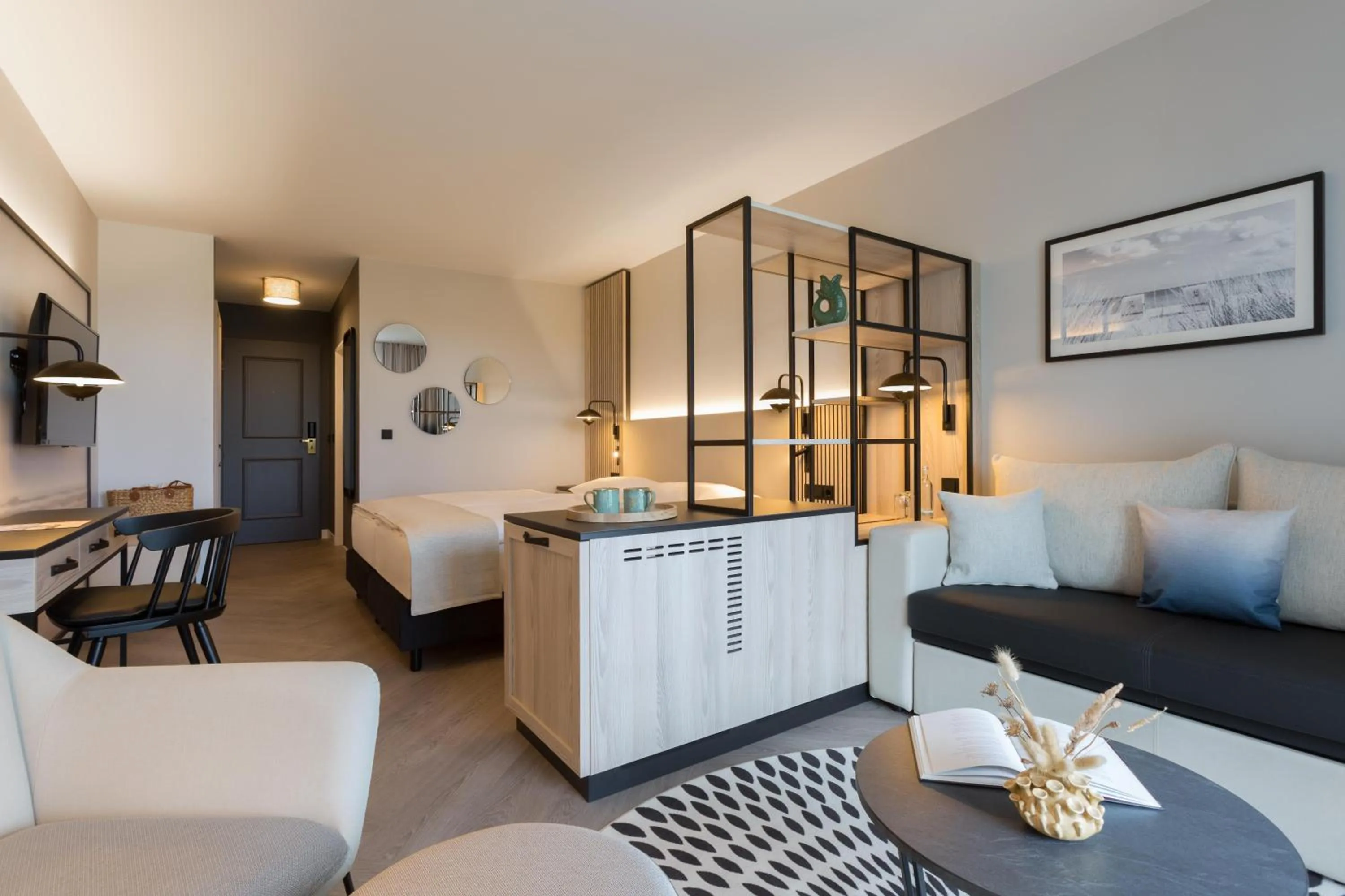 Photo of the whole room, Bed in Hotel Kaiserhof Heringsdorf