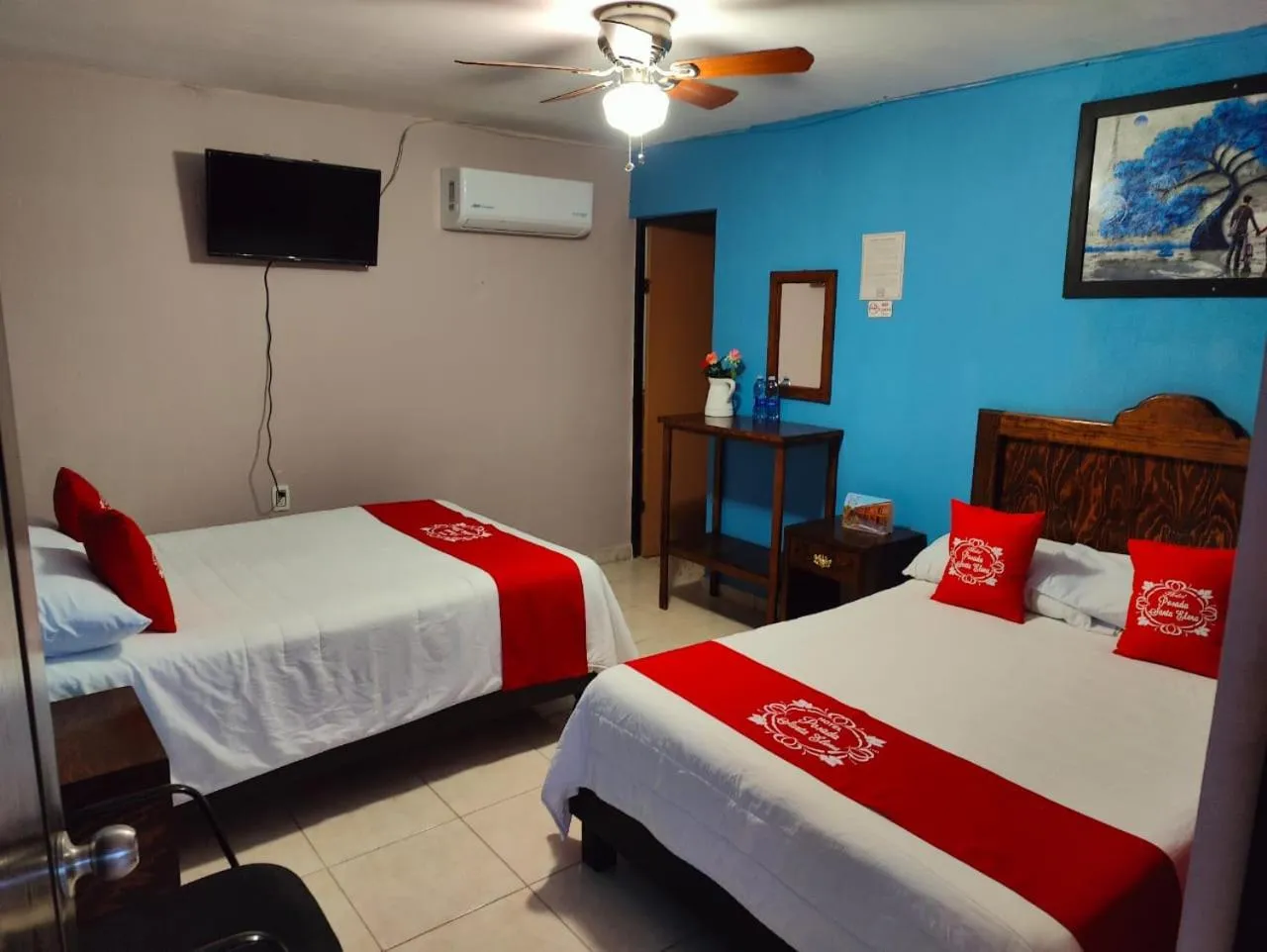 Bed in Hotel Posada Santa Elena