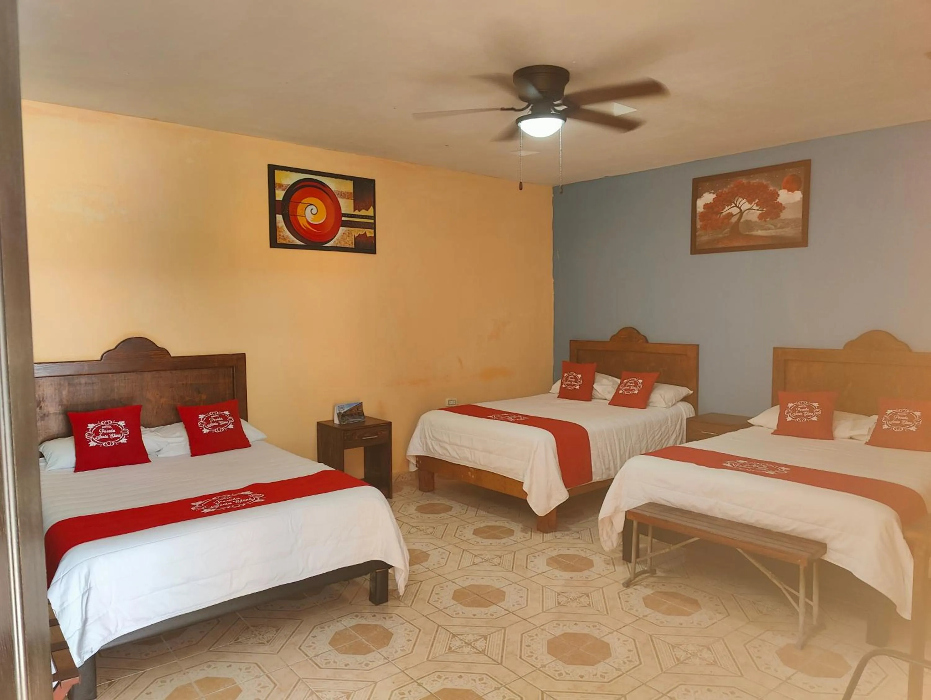 Bed in Hotel Posada Santa Elena