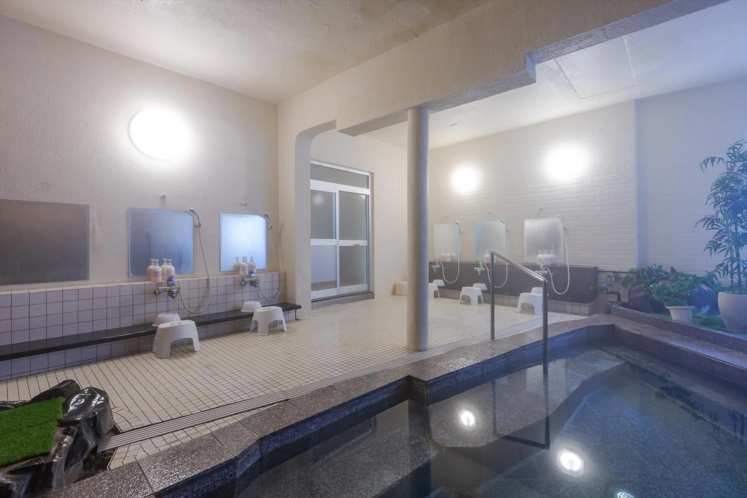 Hot Spring Bath, Swimming Pool in Tabist Spa Yubara Okayama Yubaraonsen