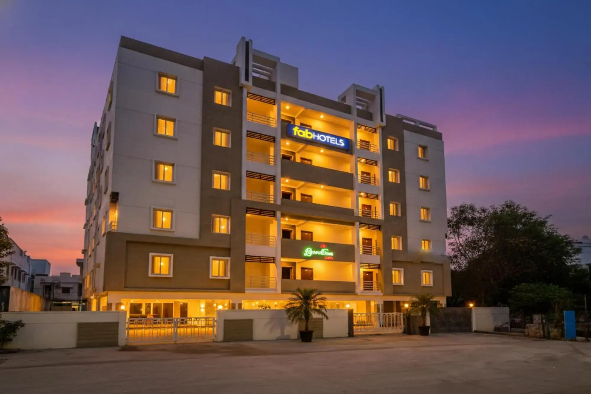 Property building in FabHotel Limestone Suites -750M from Yashoda Hospitals, Somajiguda Property building in FabHotel Limestone Suites -750M from Yashoda Hospitals, Somajiguda