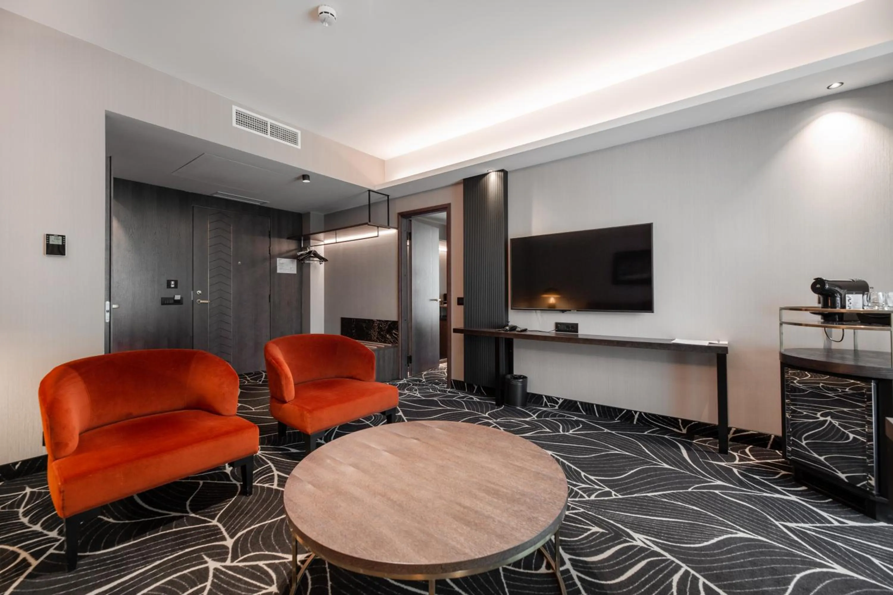 Communal lounge/ TV room in Hotel Lembitu Tallinn