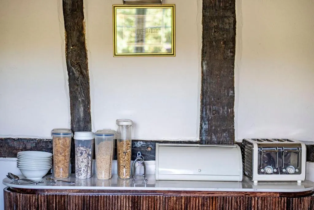 Breakfast in Cleaver Cottage