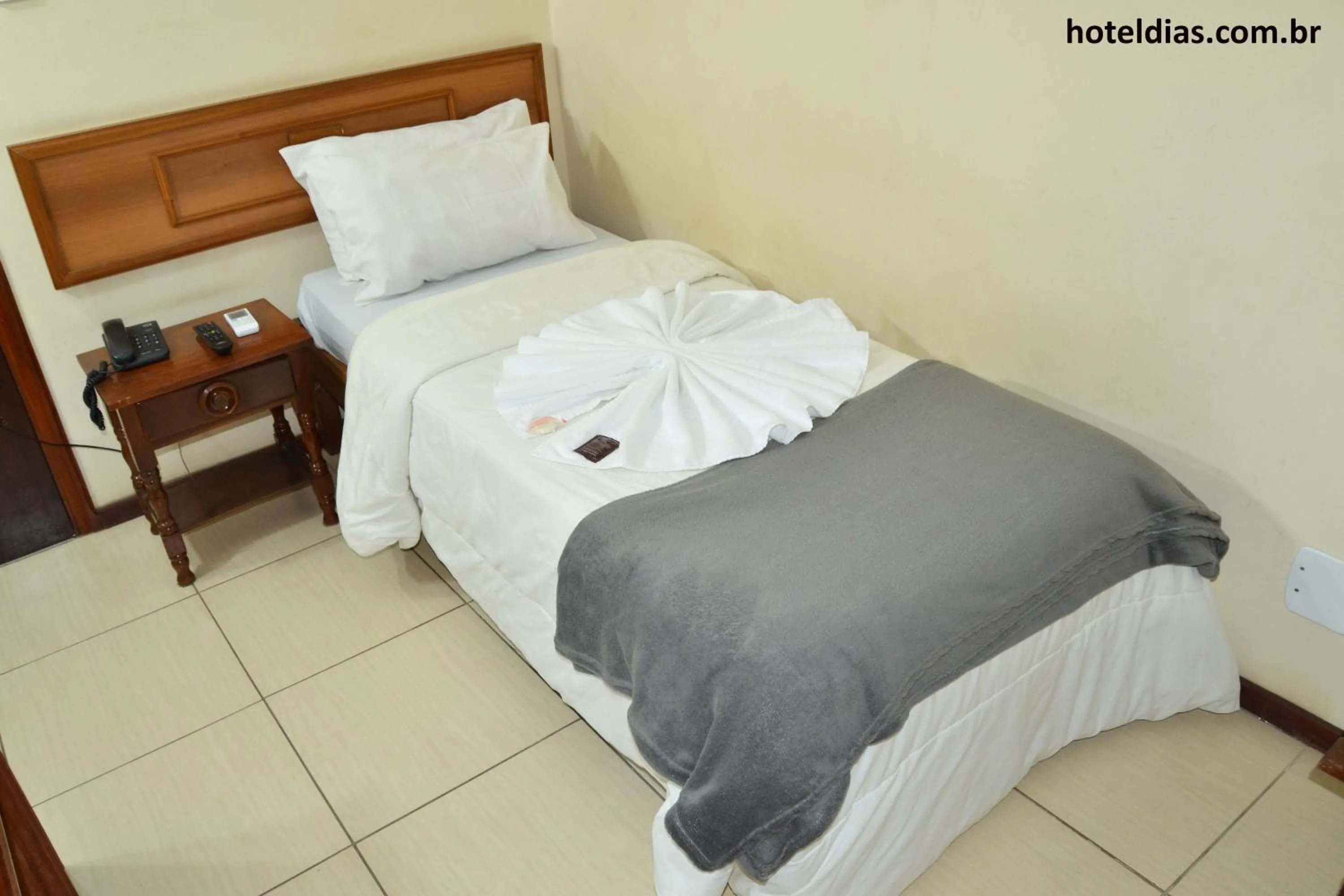 Bed in Hotel Dias em Pouso Alegre - MG - Próximo a Centros Comerciais e Restaurantes