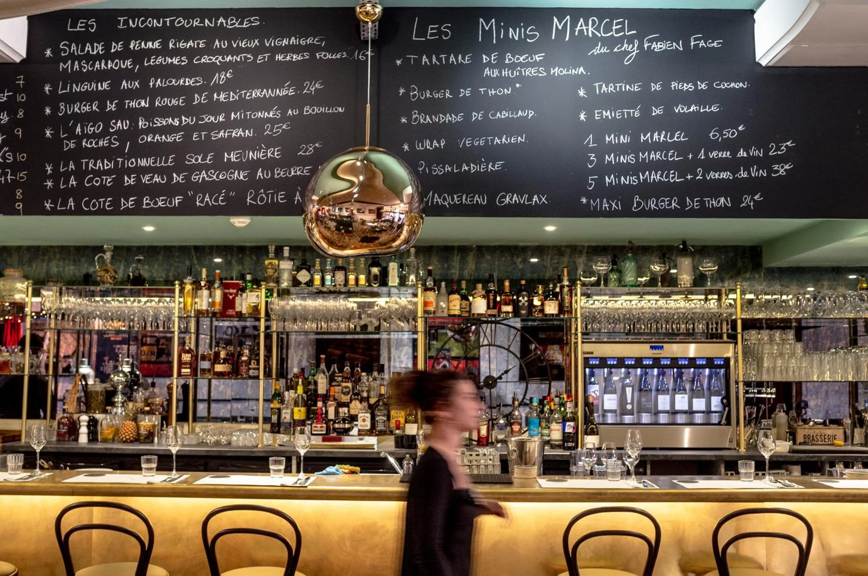 Restaurant/places to eat in Suites The Marcel