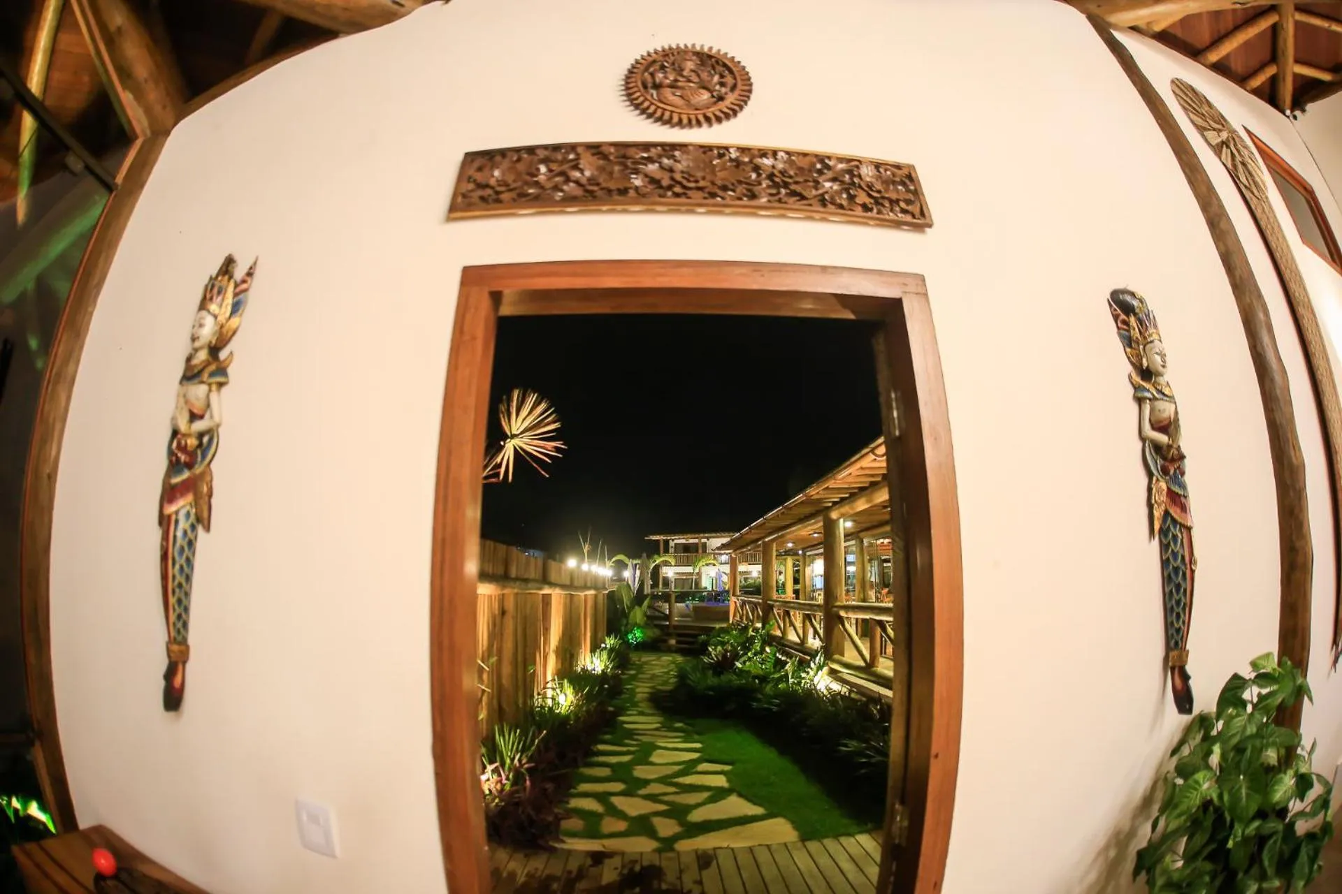 Facade/entrance in Carapitangui Pousada