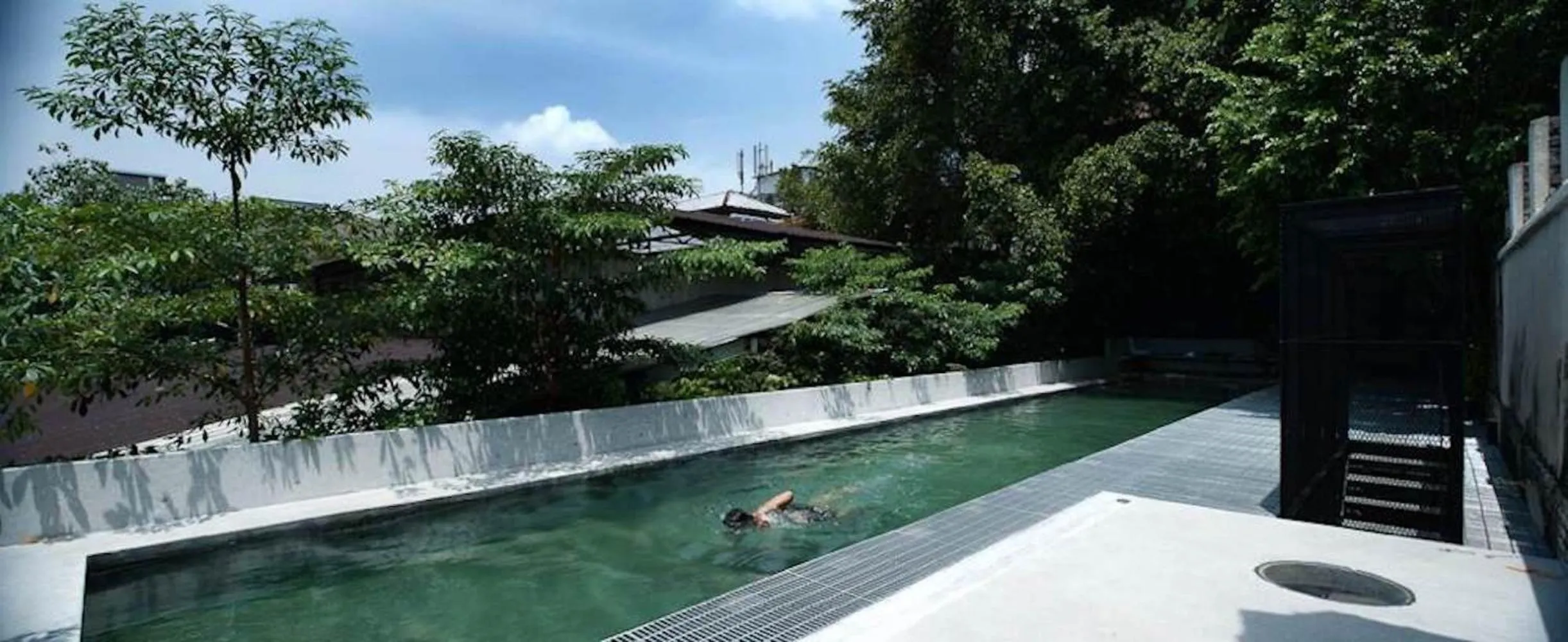 Swimming pool in Belakang KongHeng By DreamScape