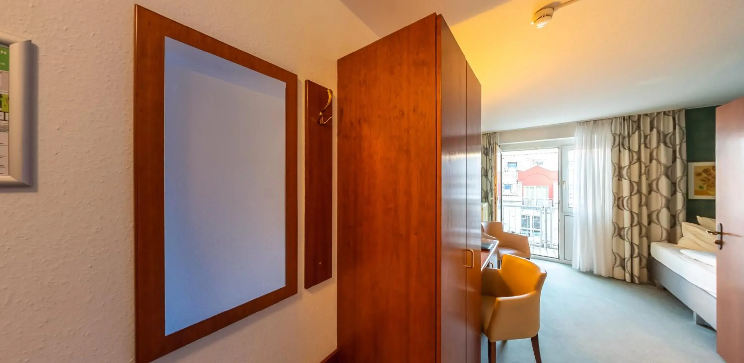 Classic Single Room Plus with Balcony in Hotel Löwen Classic Single Room Plus with Balcony in Hotel Löwen