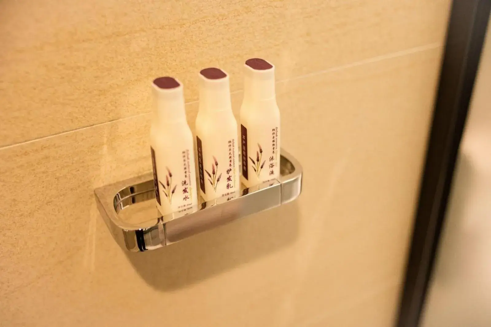 Lavande Hotels·Shenzhen North Railway Station Bantian Metro Station Lavande Hotels·Shenzhen North Railway Station Bantian Metro Station