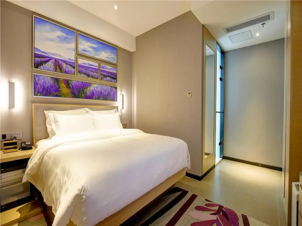 Bed in Lavande Hotel Chengdu Dafeng Shixi Park Subway Station