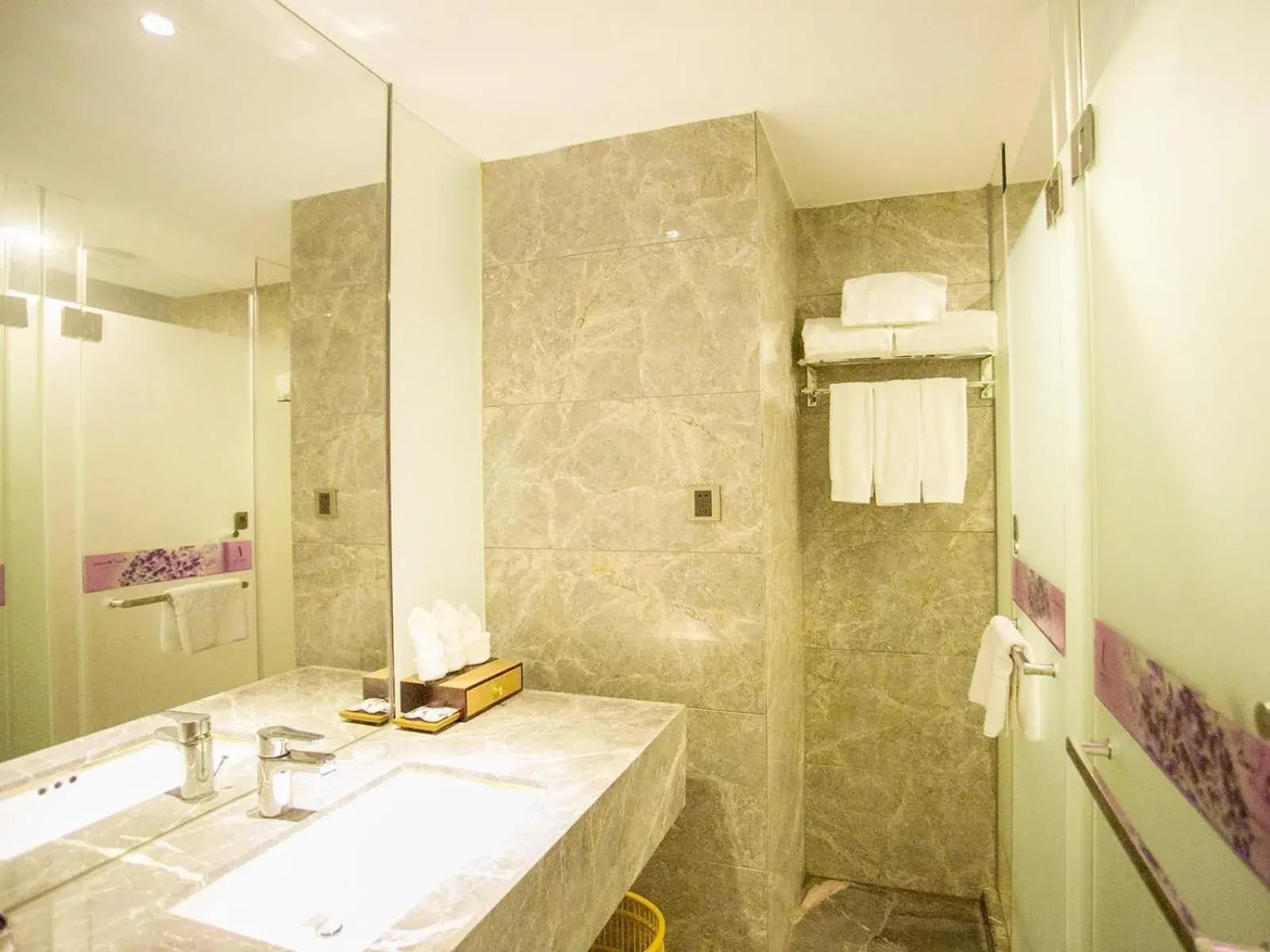 Bathroom in Lavande Hotel Guangzhou Railway East