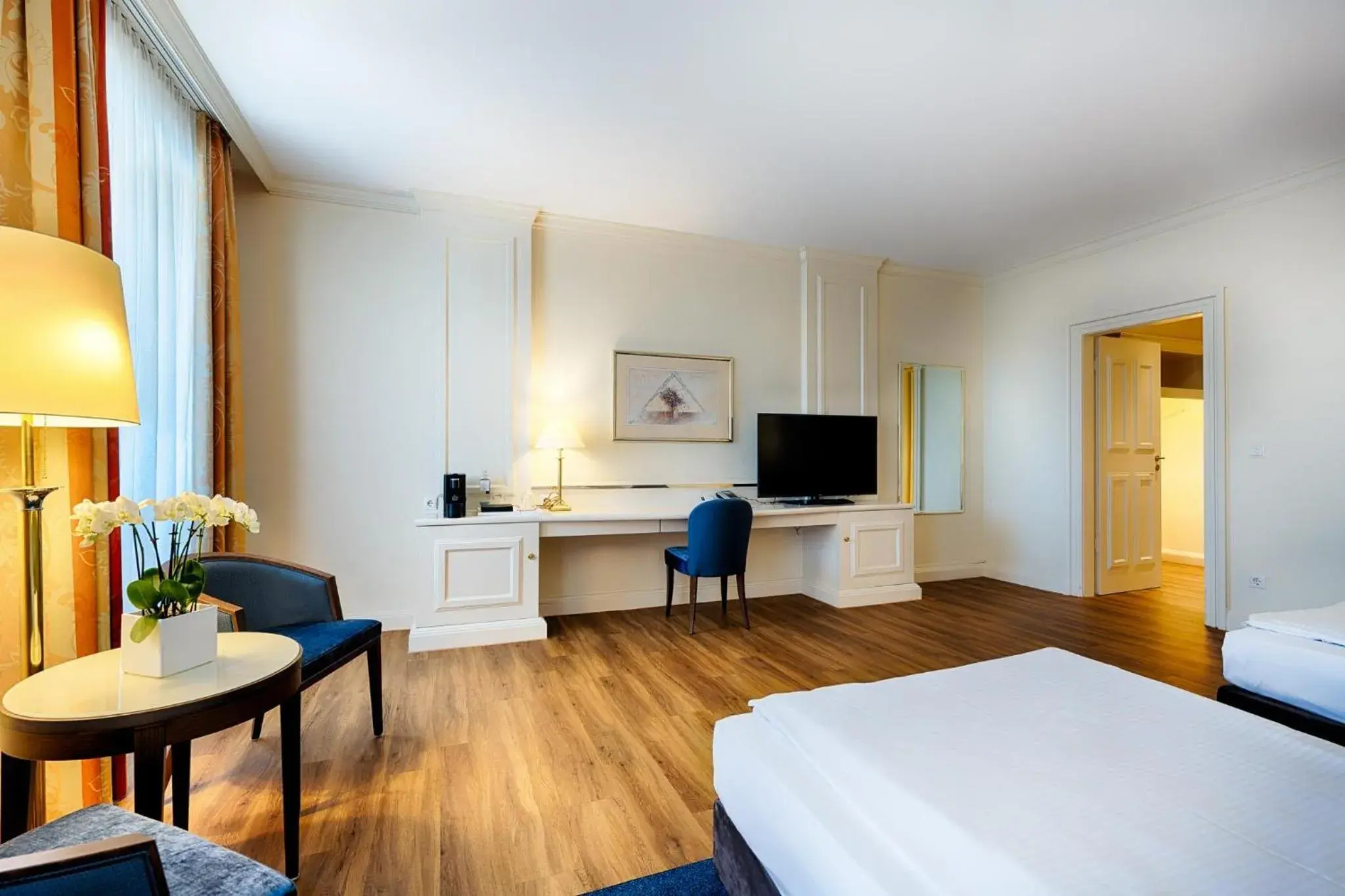 Photo of the whole room, Bed in Welcome Hotel Residenzschloss Bamberg Photo of the whole room, Bed in Welcome Hotel Residenzschloss Bamberg