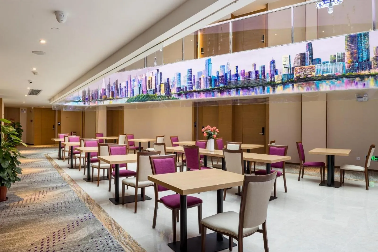 Lavande Hotels·Guangzhou Fangcun Jiaokou Metro Station