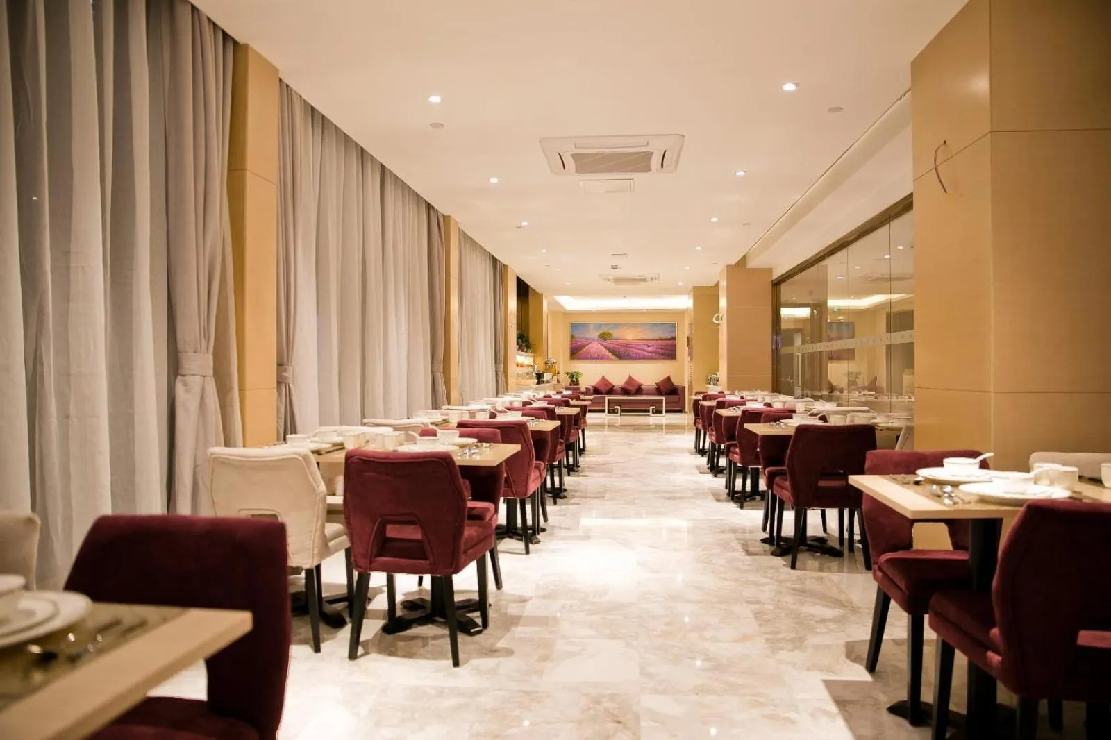 Lavande Hotels·Shenzhen North Railway Station Longhua Yicheng Center