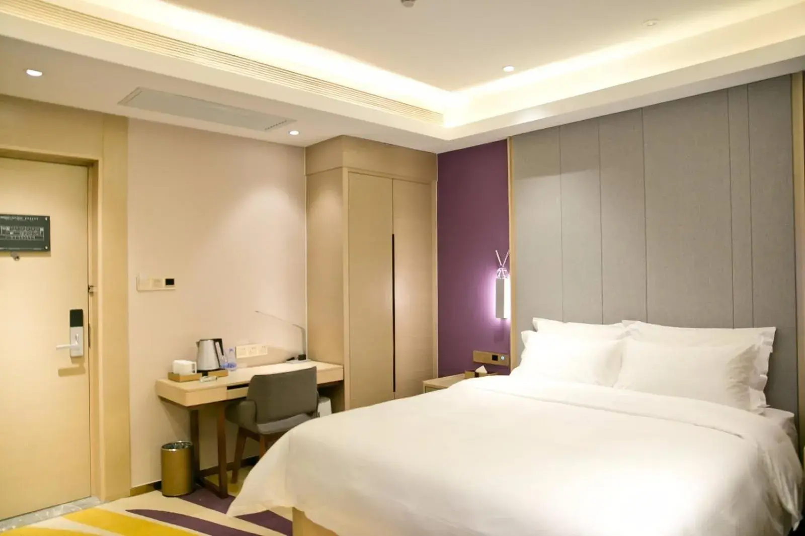 Bed in Lavande Hotels·Shenzhen North Railway Station Longhua Yicheng Center Bed in Lavande Hotels·Shenzhen North Railway Station Longhua Yicheng Center