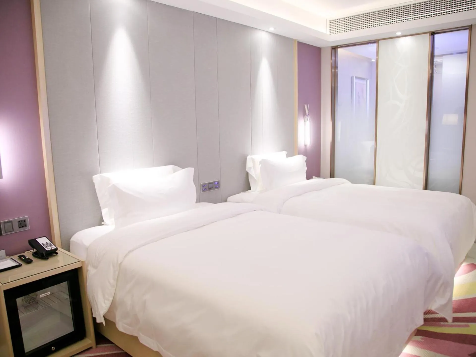 Bed in Lavande Hotels·Shenzhen North Railway Station Longhua Bus Terminal