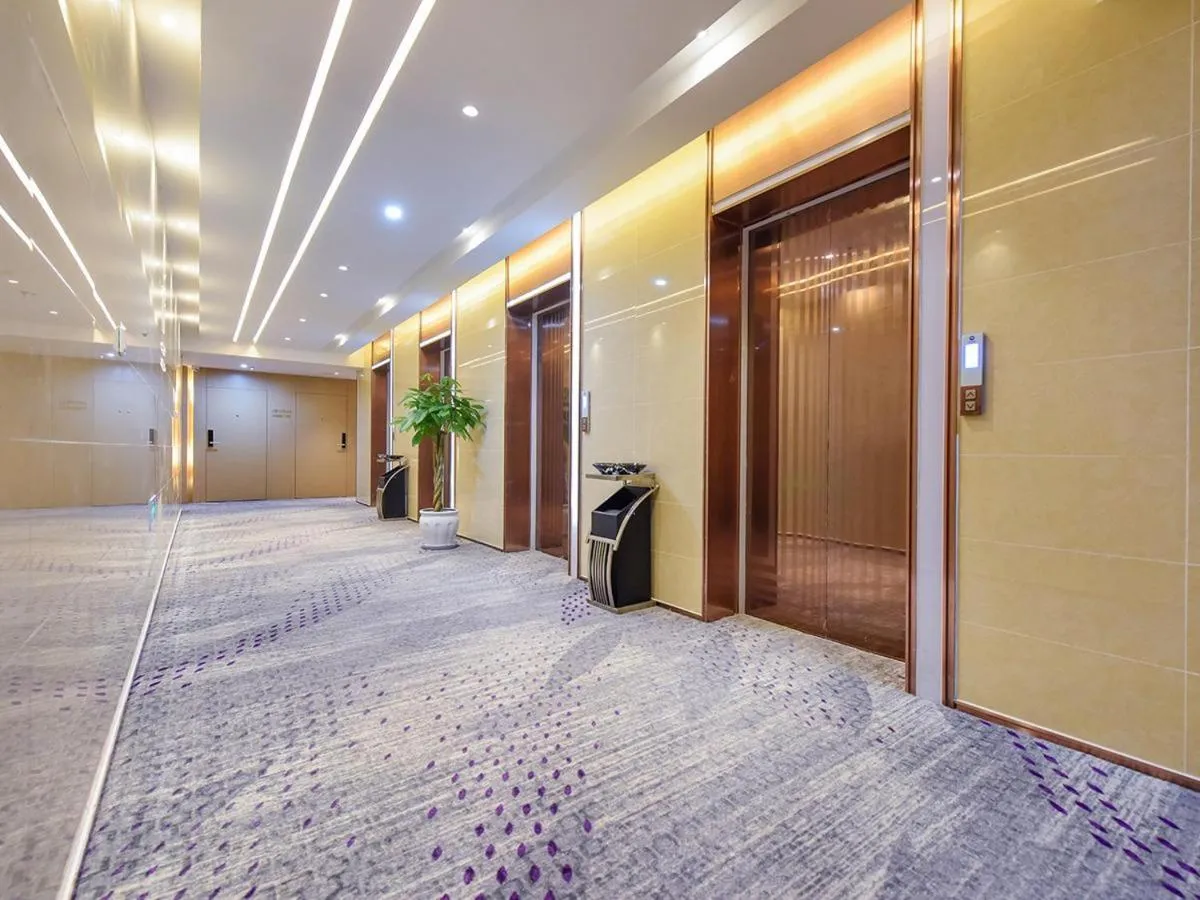 Lavande Hotels·Chongqing Longtoushi North Railway Station