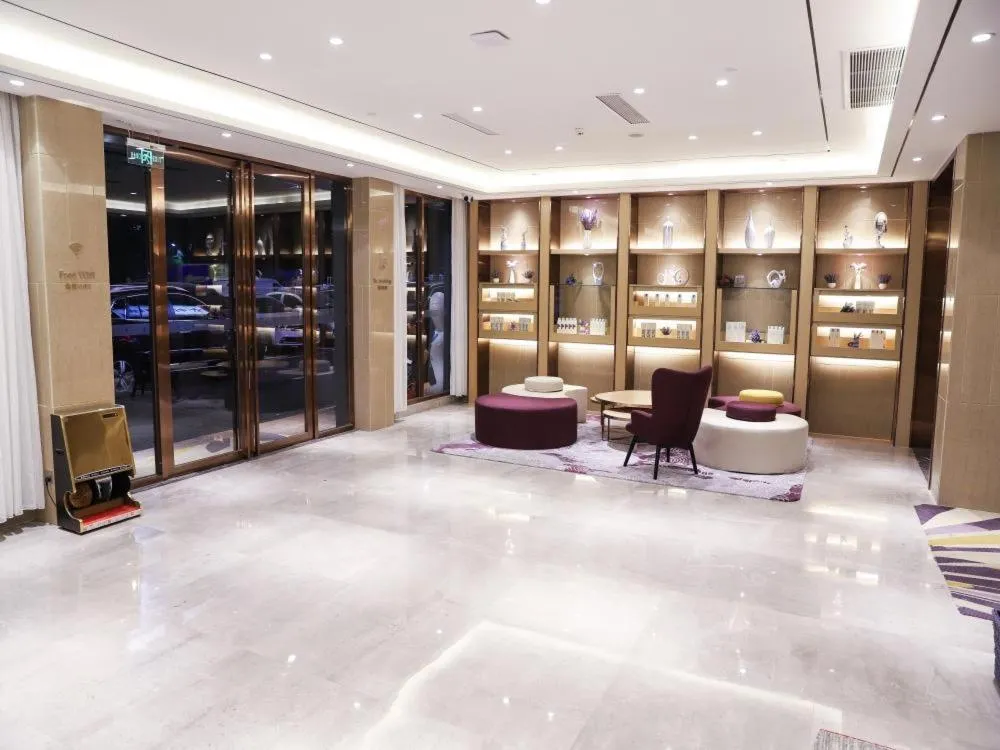 LAVANDE HOTELS SHENZHEN NORTH STATION LONGHUA FOXCONN HEADQUARTERS