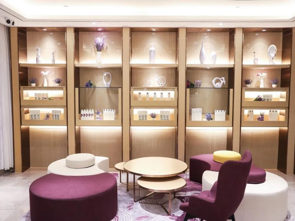 LAVANDE HOTELS SHENZHEN NORTH STATION LONGHUA FOXCONN HEADQUARTERS