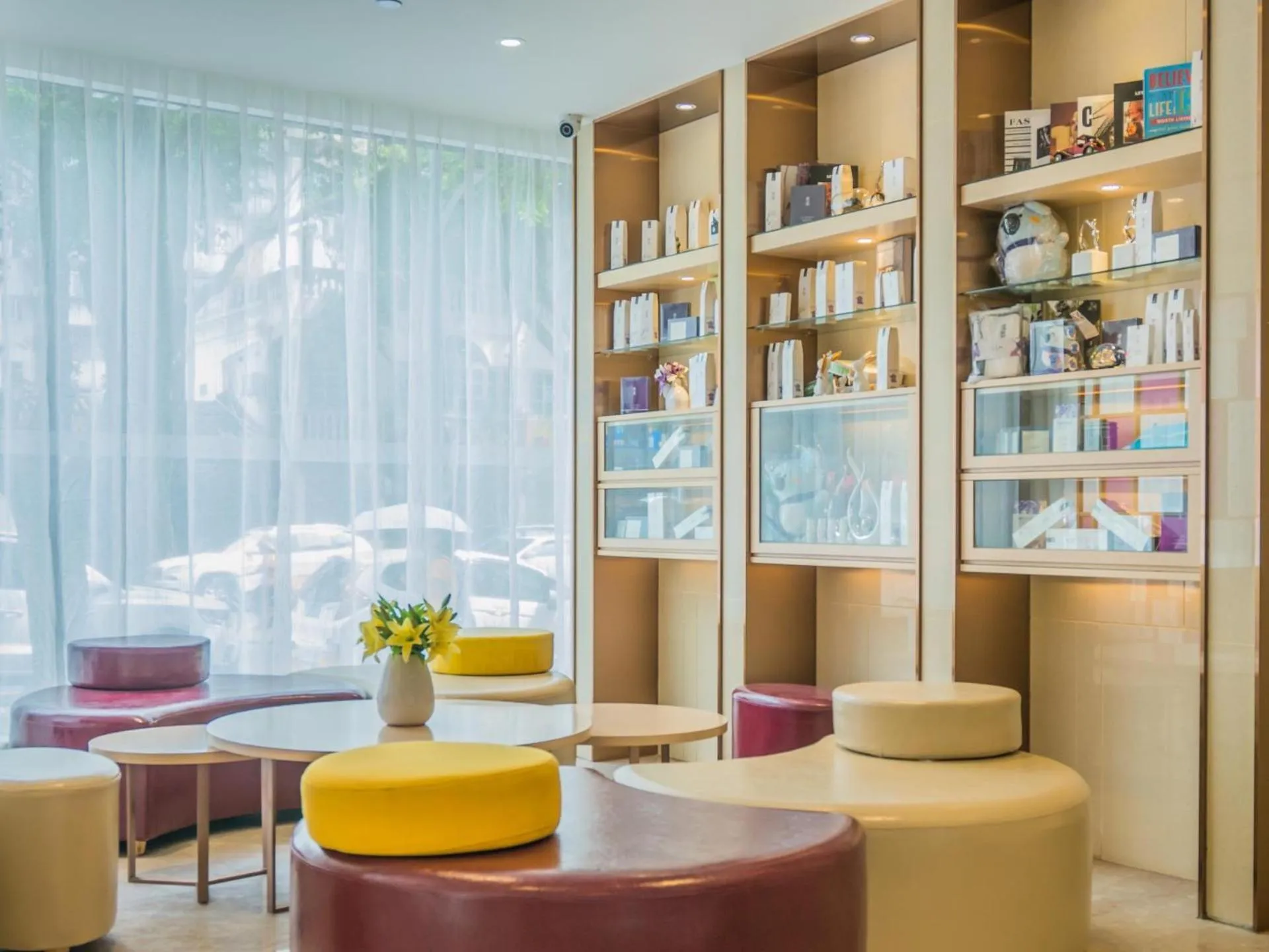 Lavande Hotels·Zhuhai Qinglv Middle Road Opera House