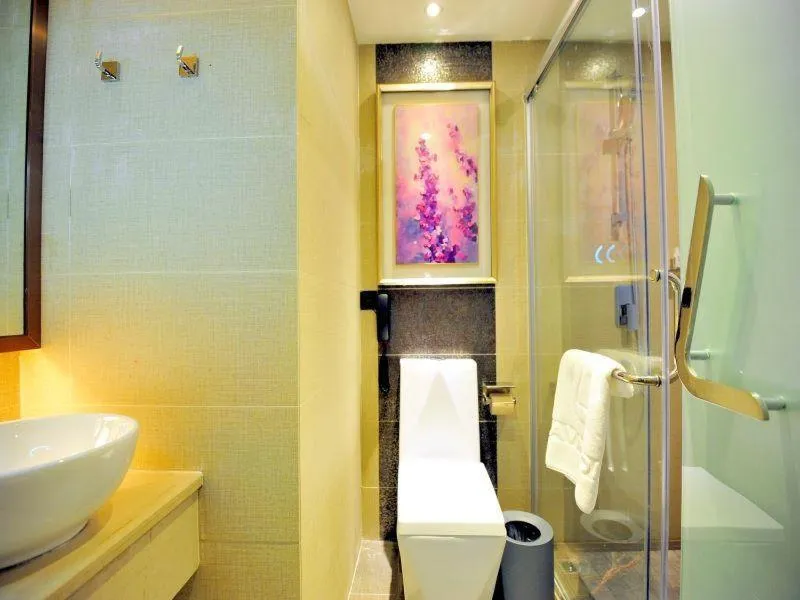 Lavande Hotels·Guangzhou Luoxi Xiajiao Metro Station