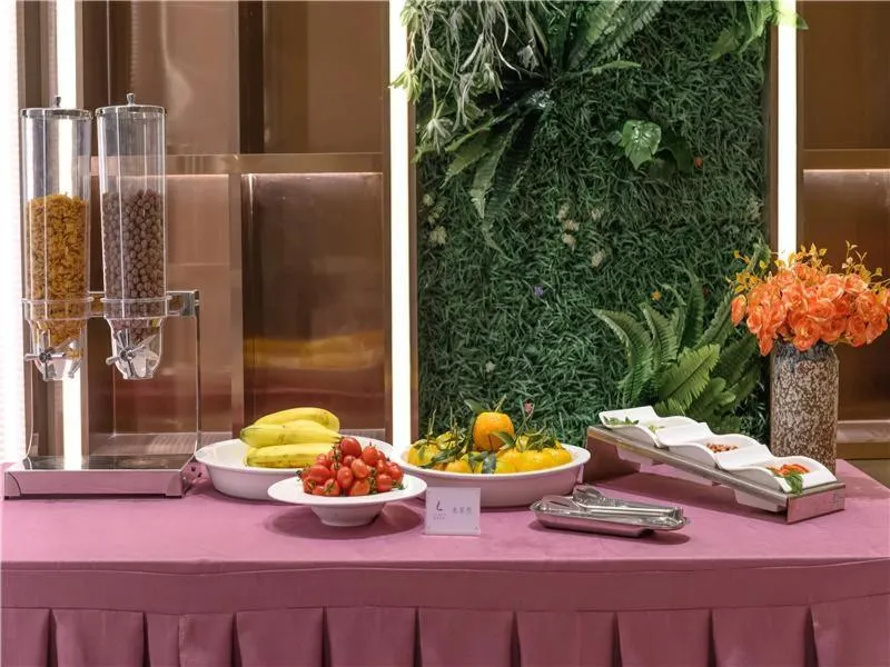 Lavande Hotel Chengdou Qingbai River Phoenix Lake