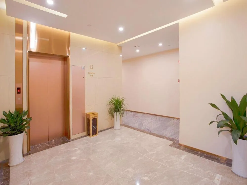 Lavande Hotels·Nanjing South of Olympic Stadium Daishan New Town