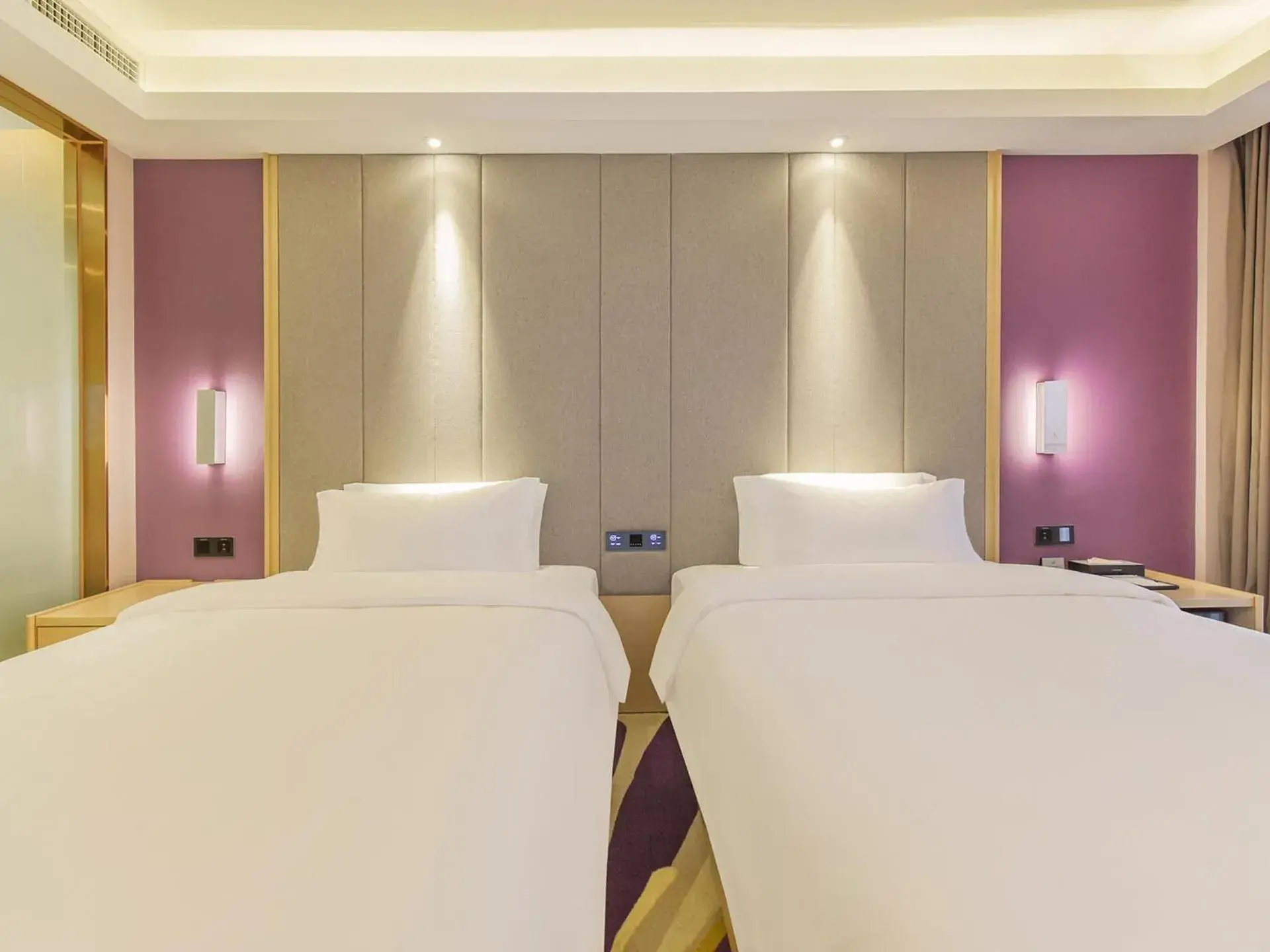 Bed in Lavande Hotel Chongqing Nanping Pedestrian Street Convention and Exhibition Center Bed in Lavande Hotel Chongqing Nanping Pedestrian Street Convention and Exhibition Center