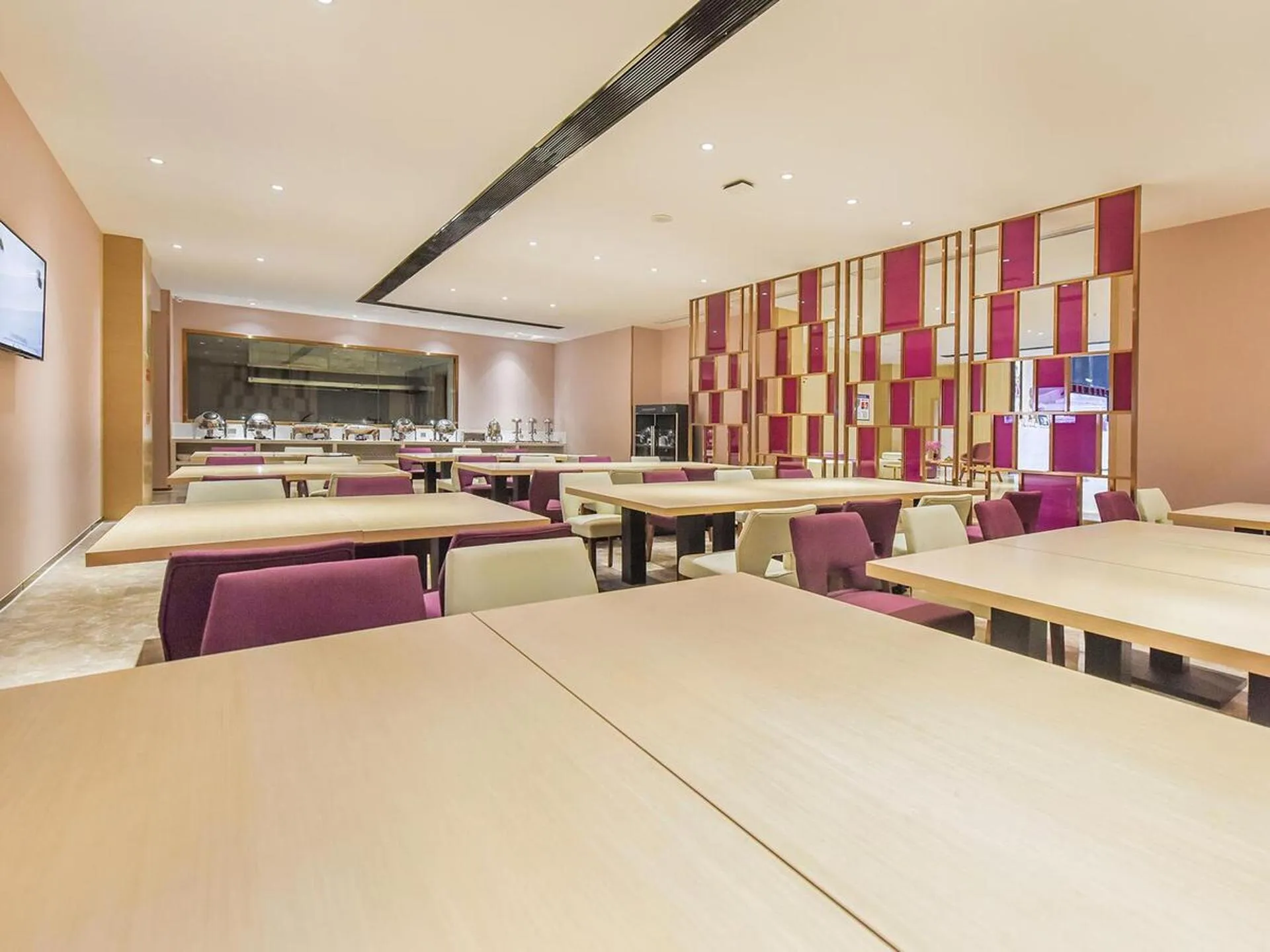 Lavande Hotel Chongqing Nanping Pedestrian Street Convention and Exhibition Center