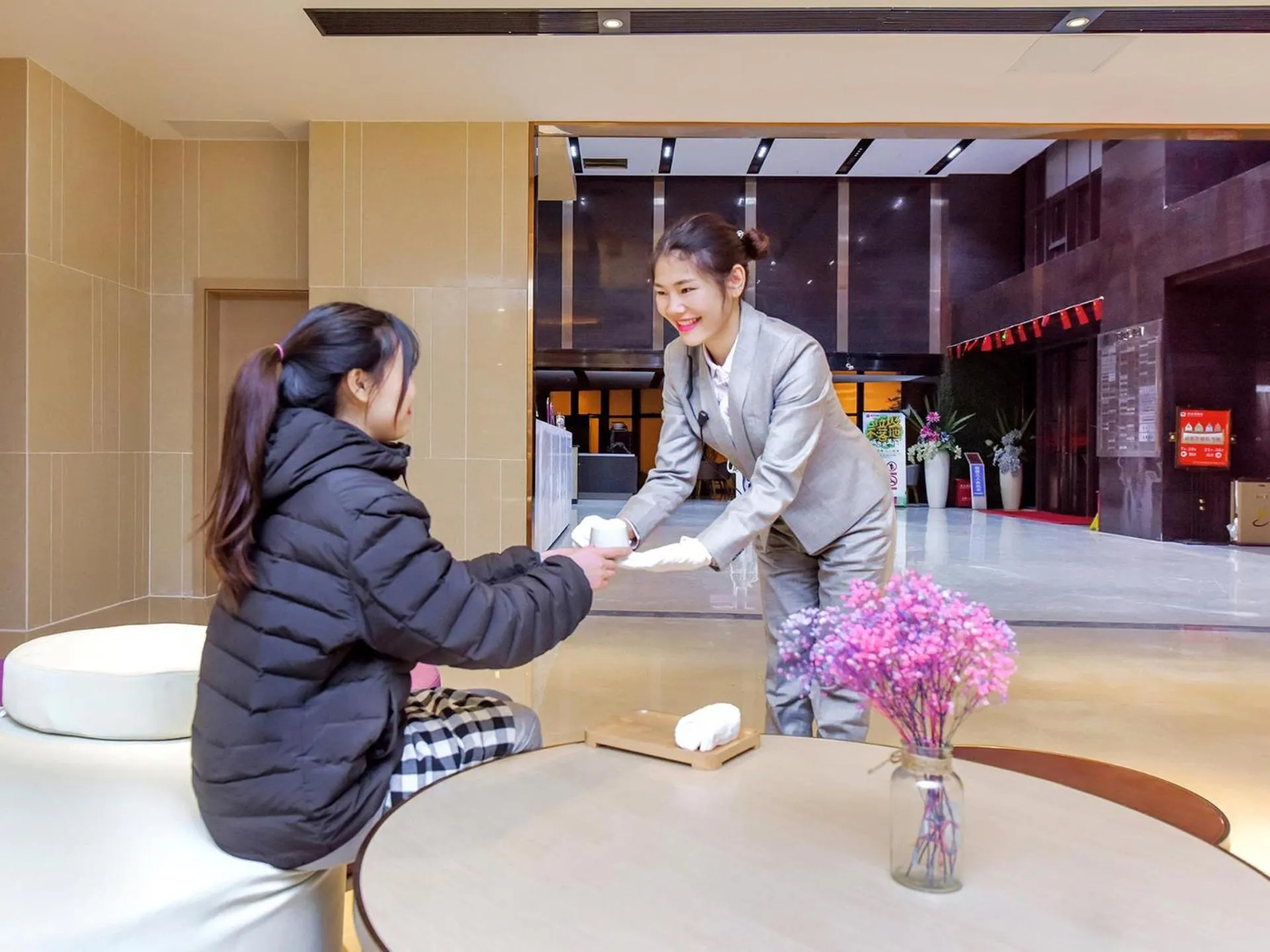 Lavande Hotel Chongqing Nanping Pedestrian Street Convention and Exhibition Center