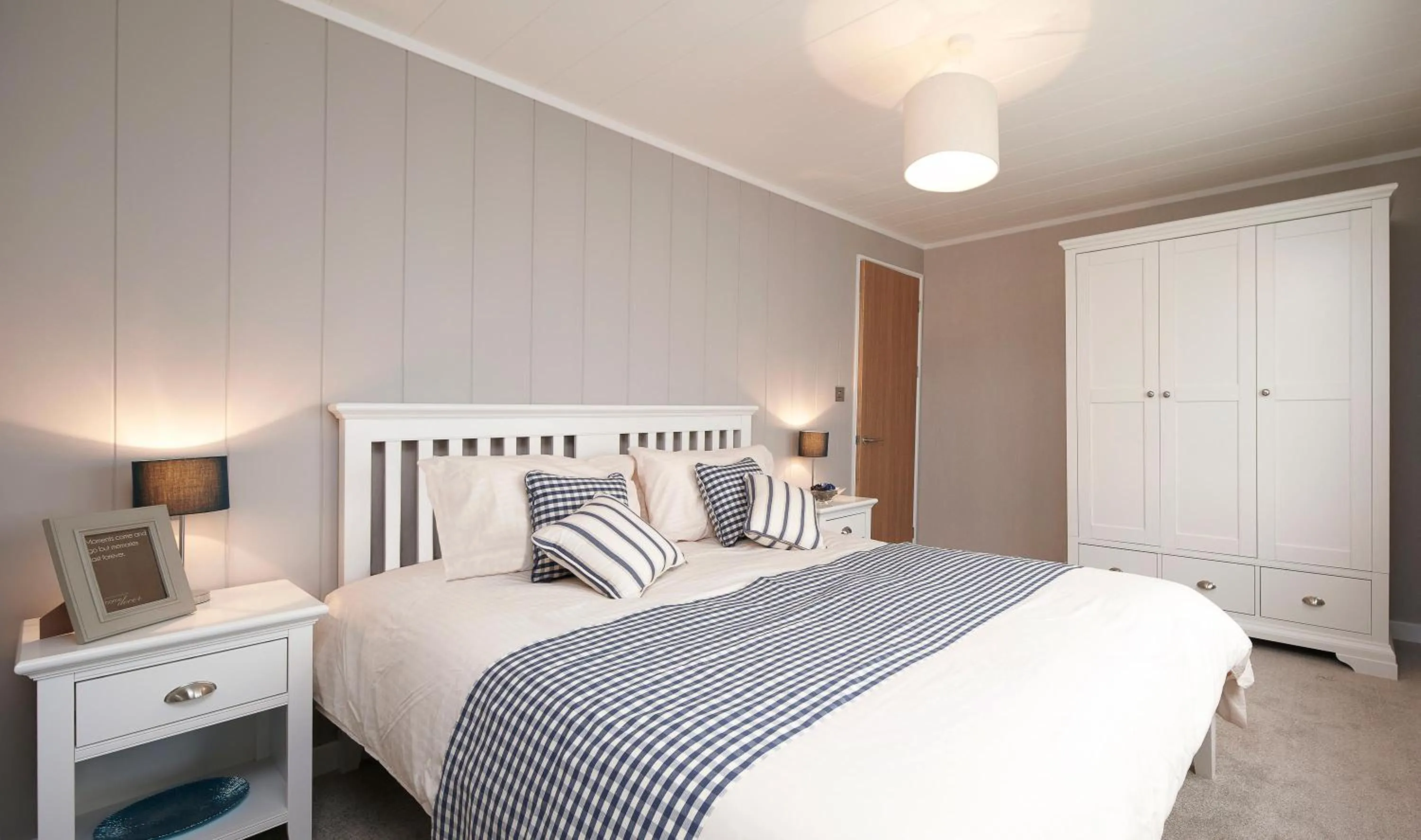 Bedroom, Bed in St Helens Coastal Resort