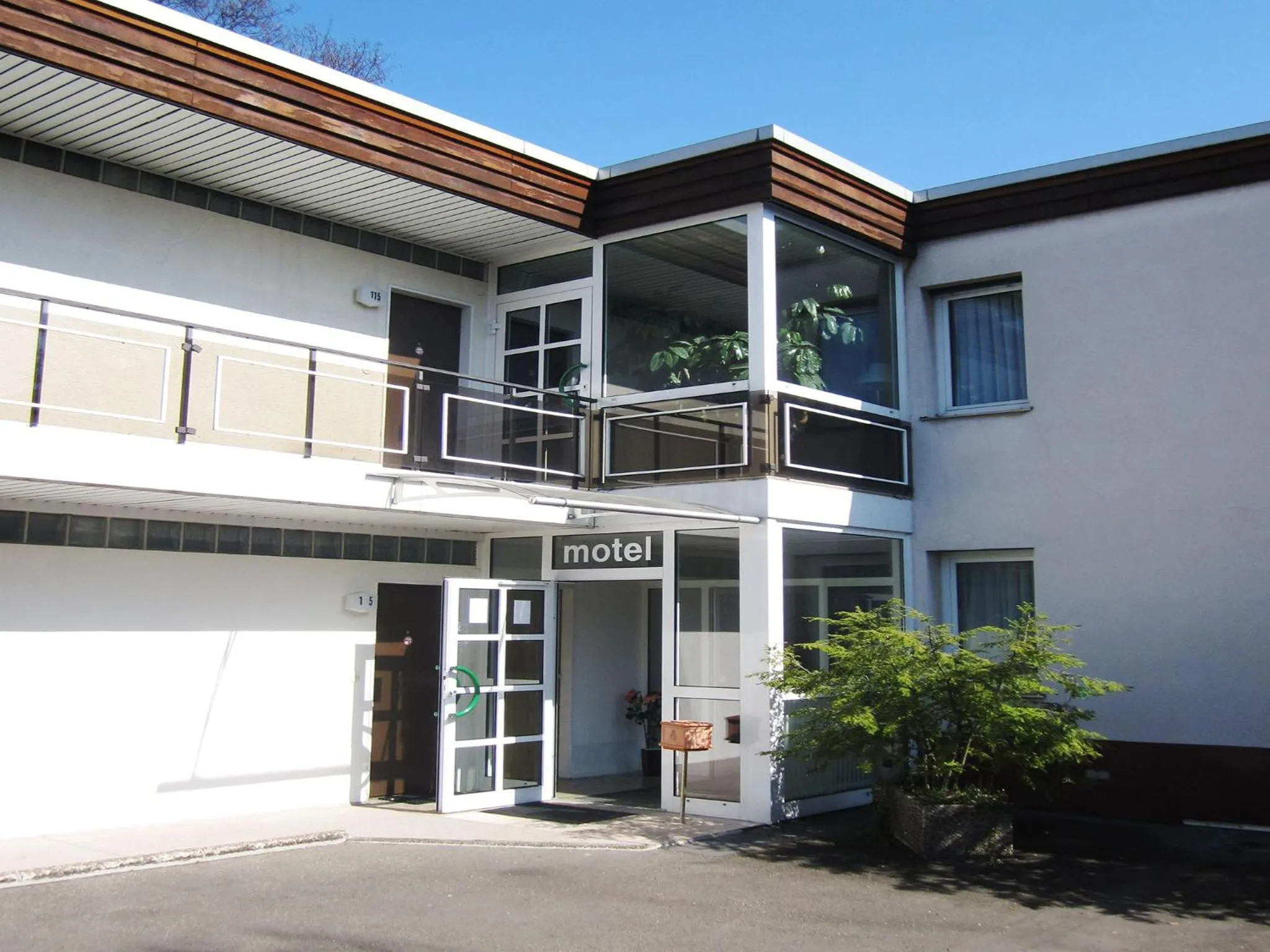 Facade/entrance in Motel Frankfurt