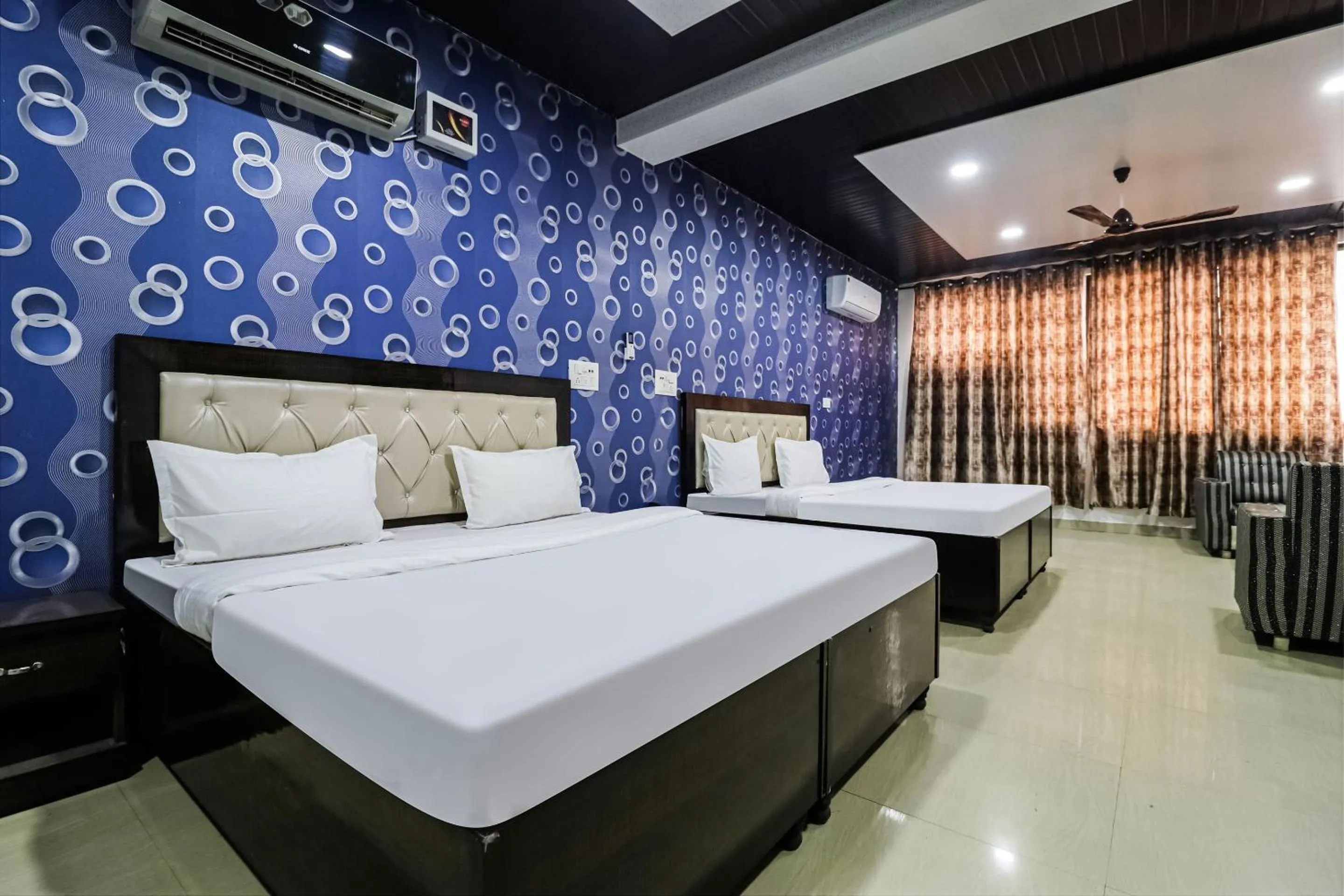 Bedroom in Hotel O King Villa's