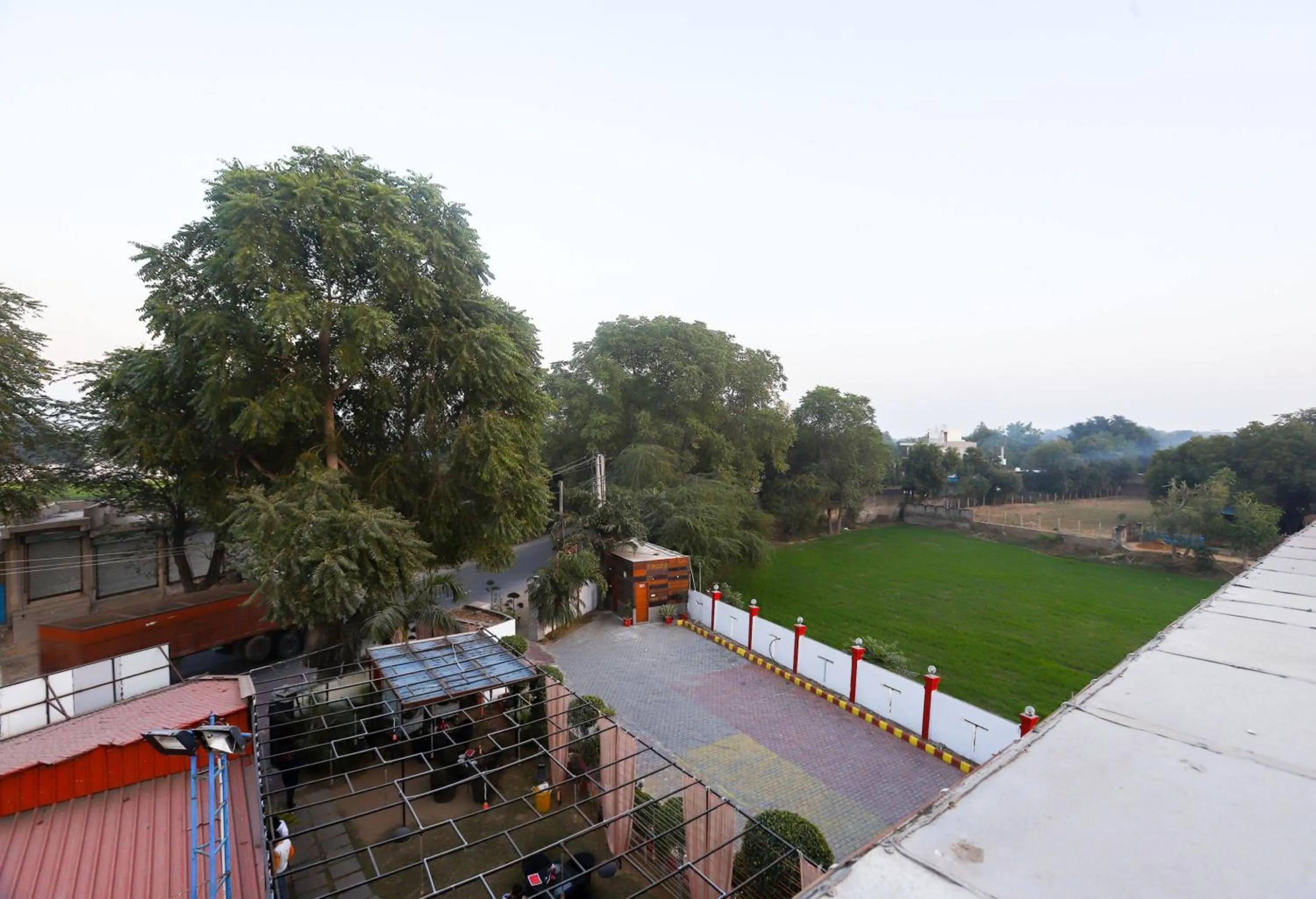 Facade/entrance in Hotel O King Villa's