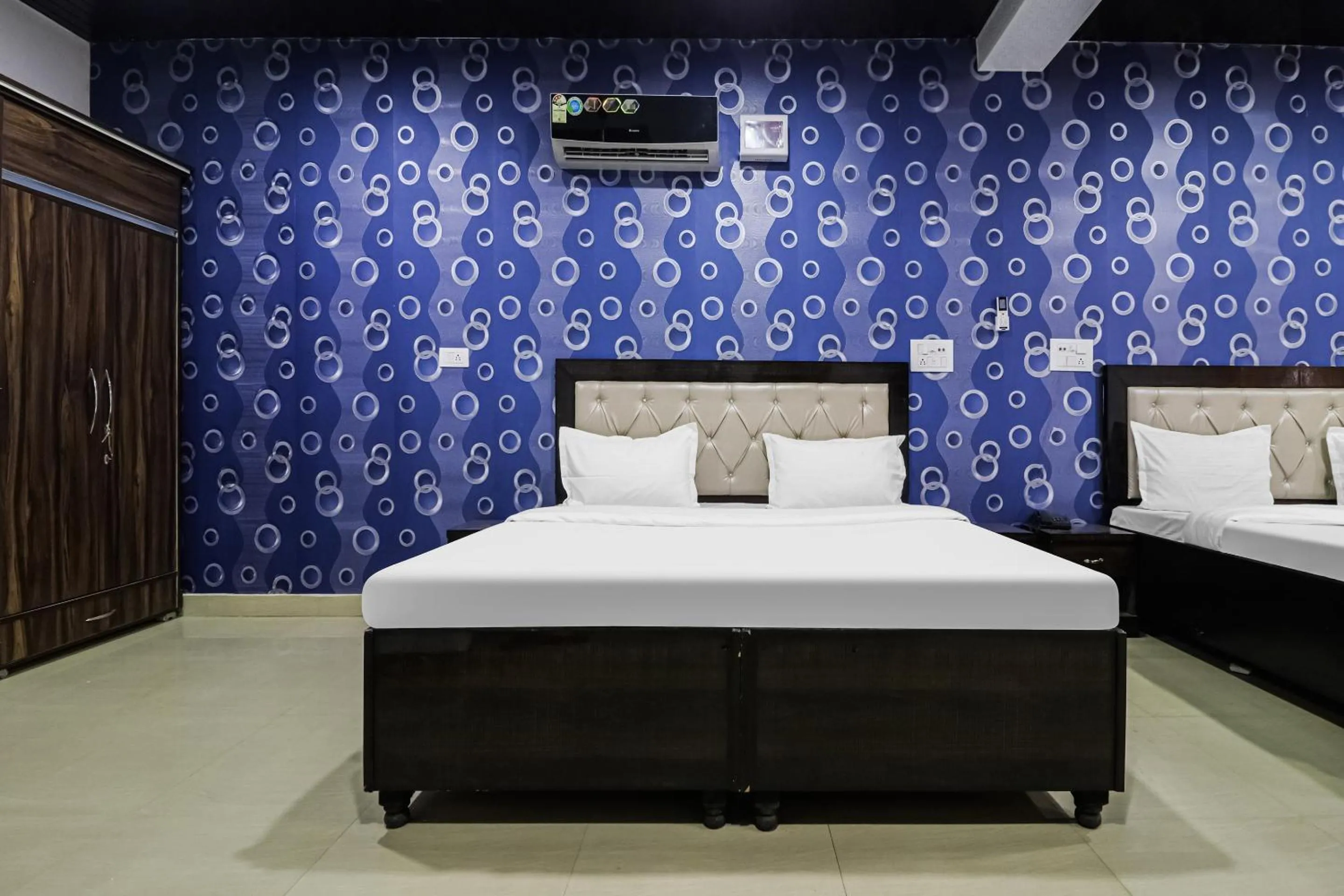 Bedroom in Hotel O King Villa's