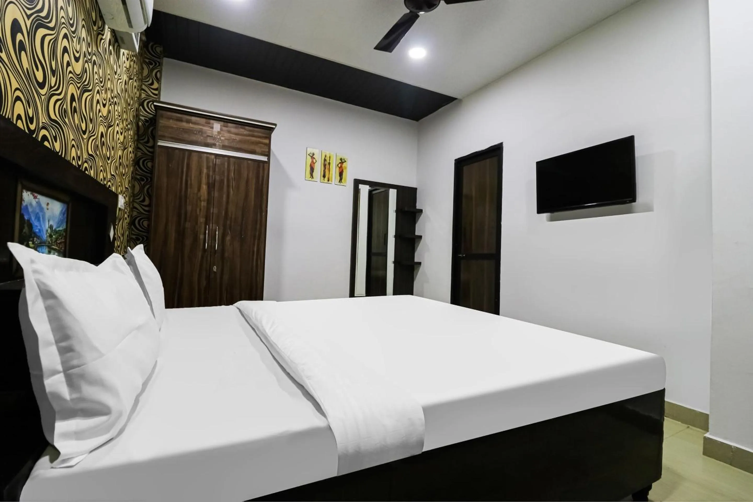 Bedroom, Bed in Hotel O King Villa's