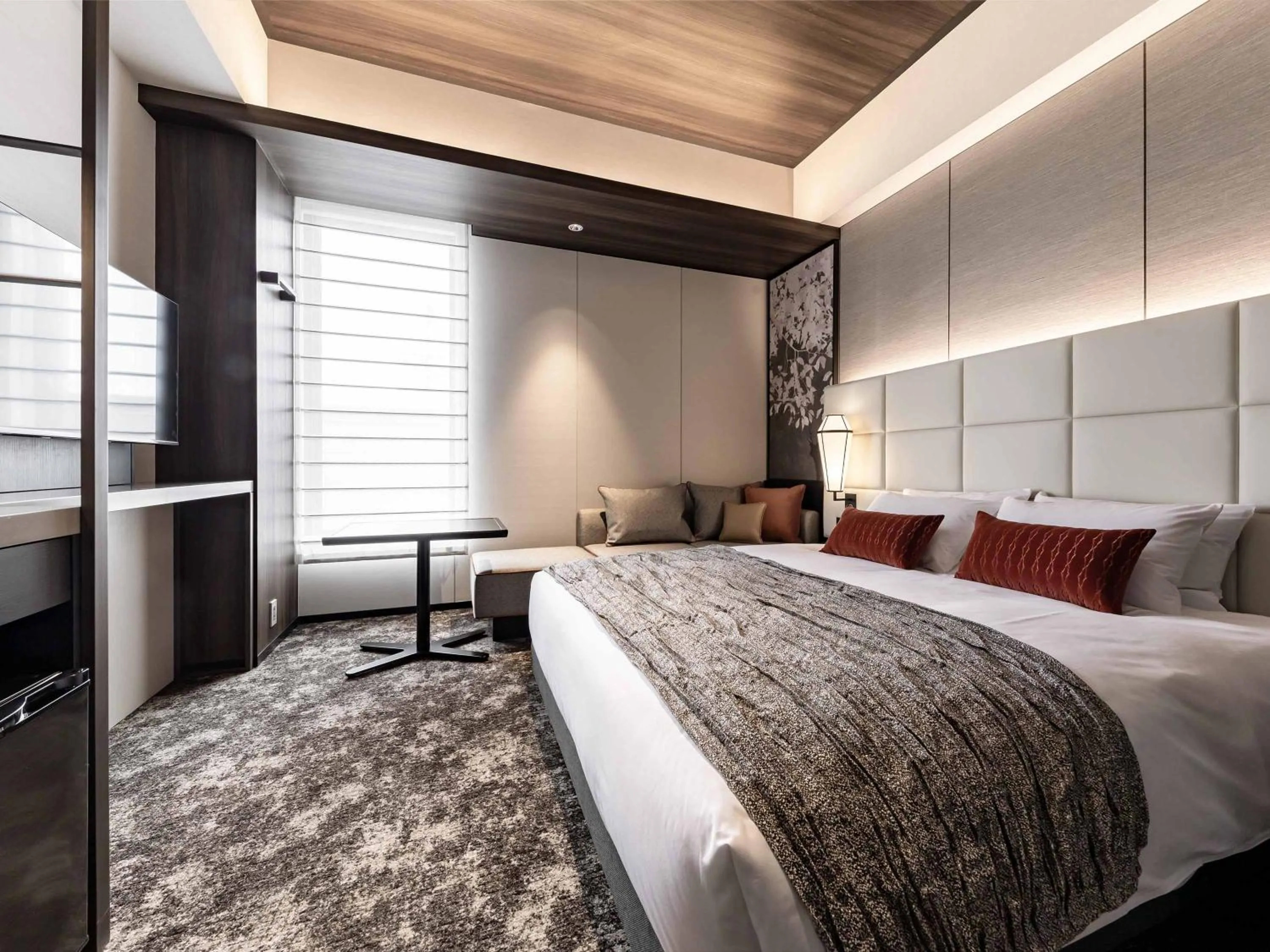 Photo of the whole room, Bed in Solaria Nishitetsu Hotel Sapporo