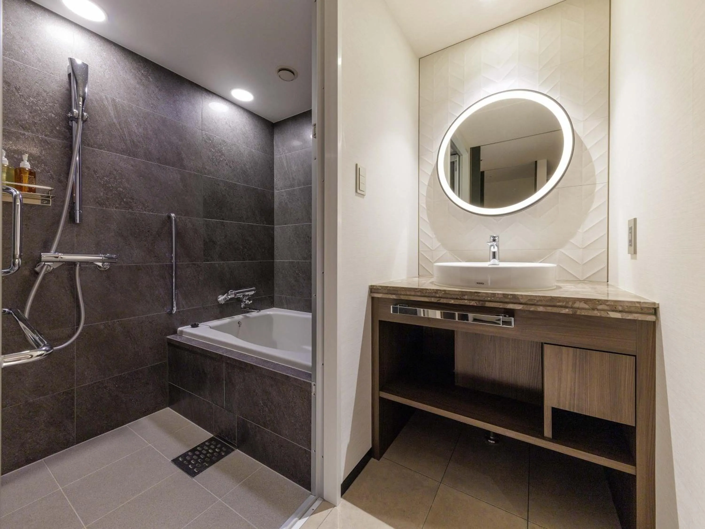 Shower in Solaria Nishitetsu Hotel Sapporo