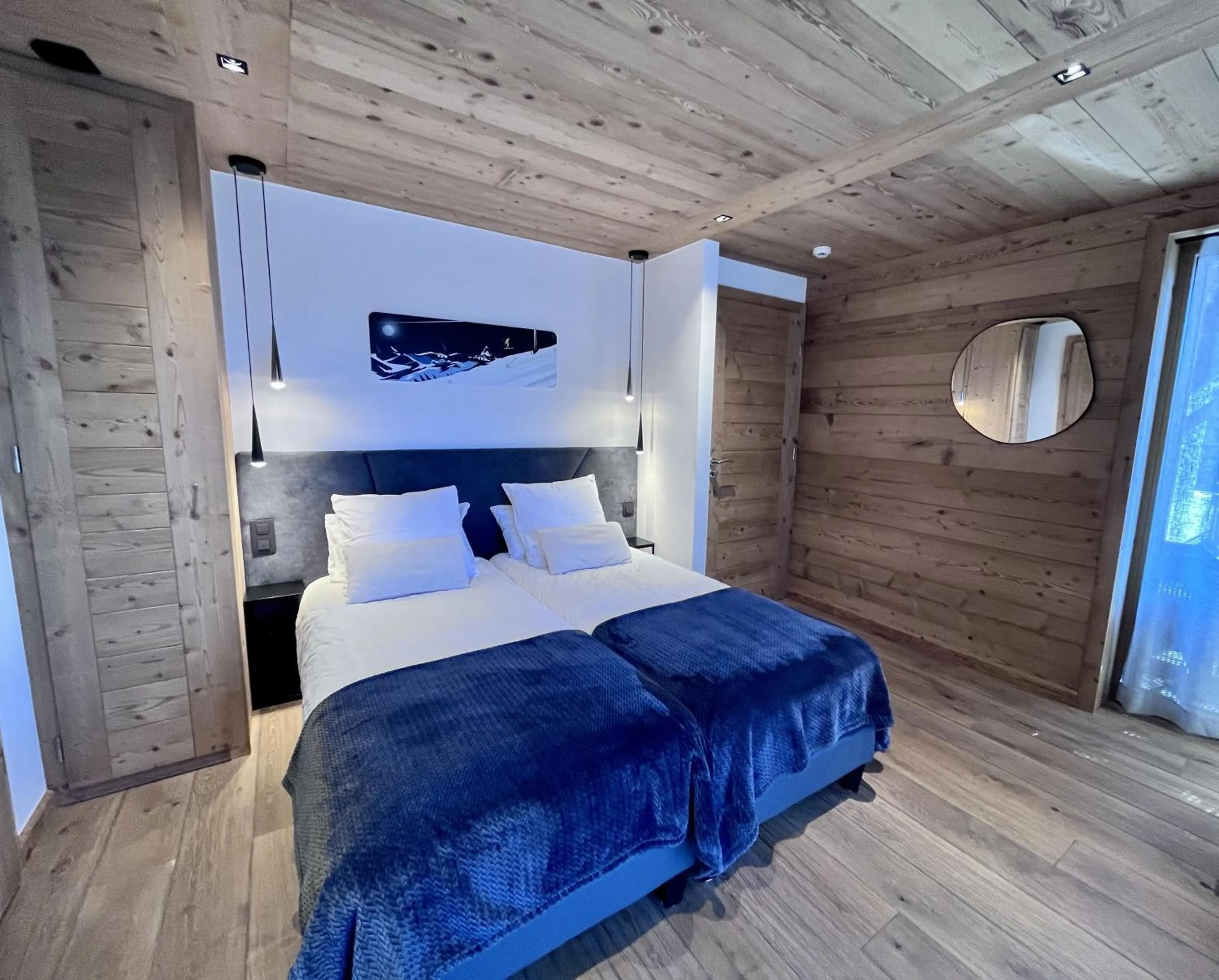 Photo of the whole room, Bed in Chalet Téléporté