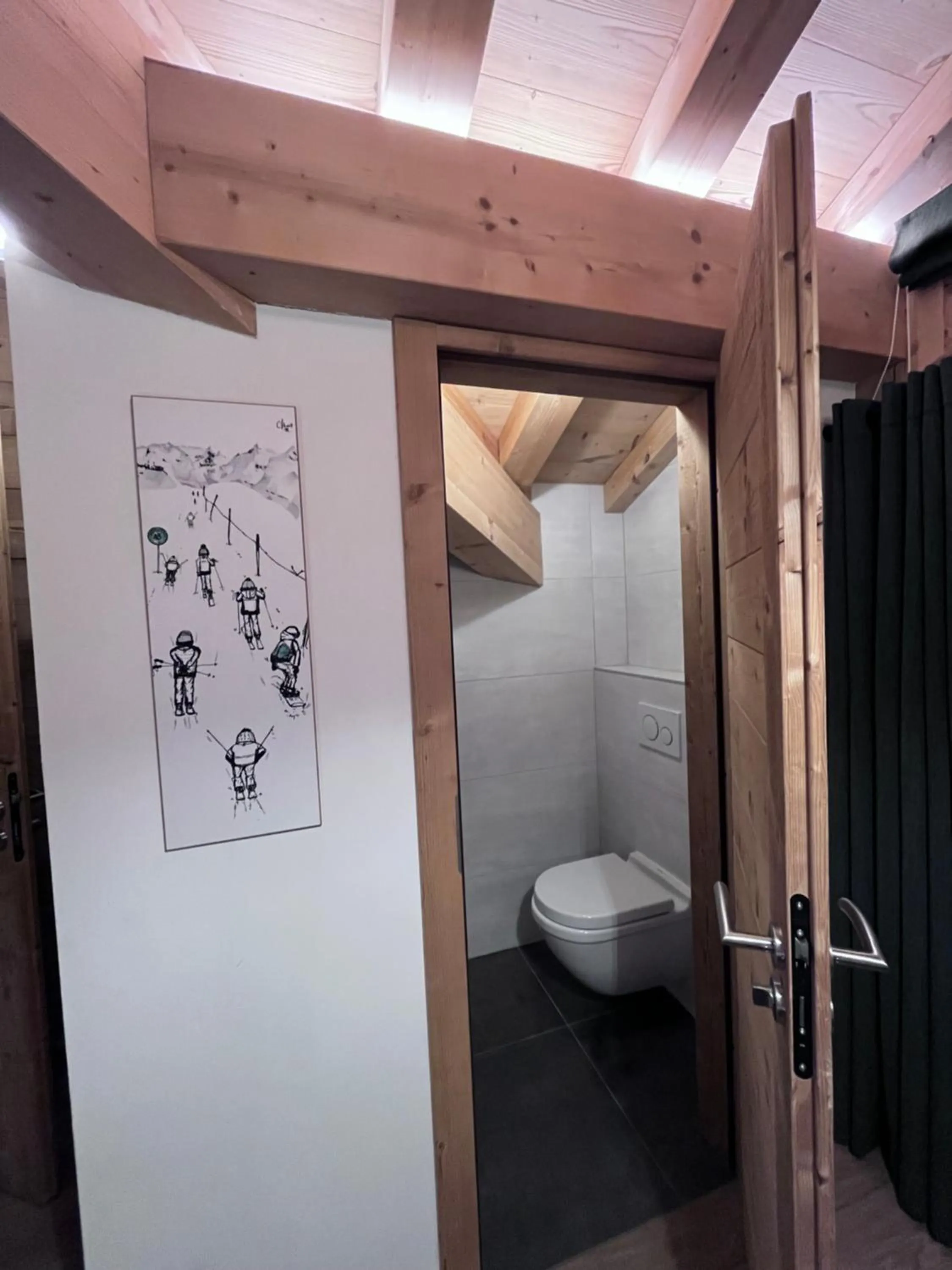 Toilet in Chalet Téléporté