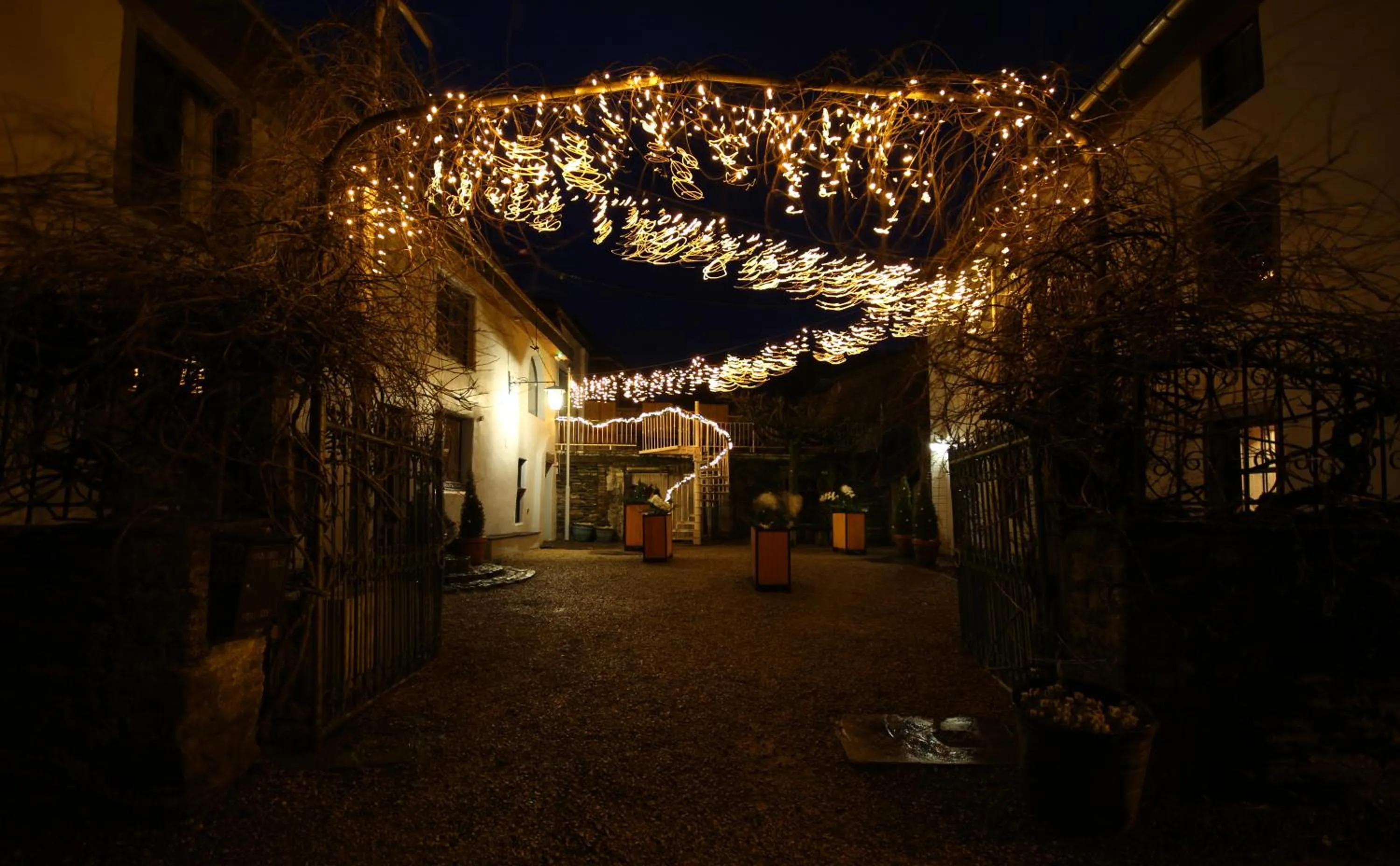 Property building in La Vie en Rose hotel