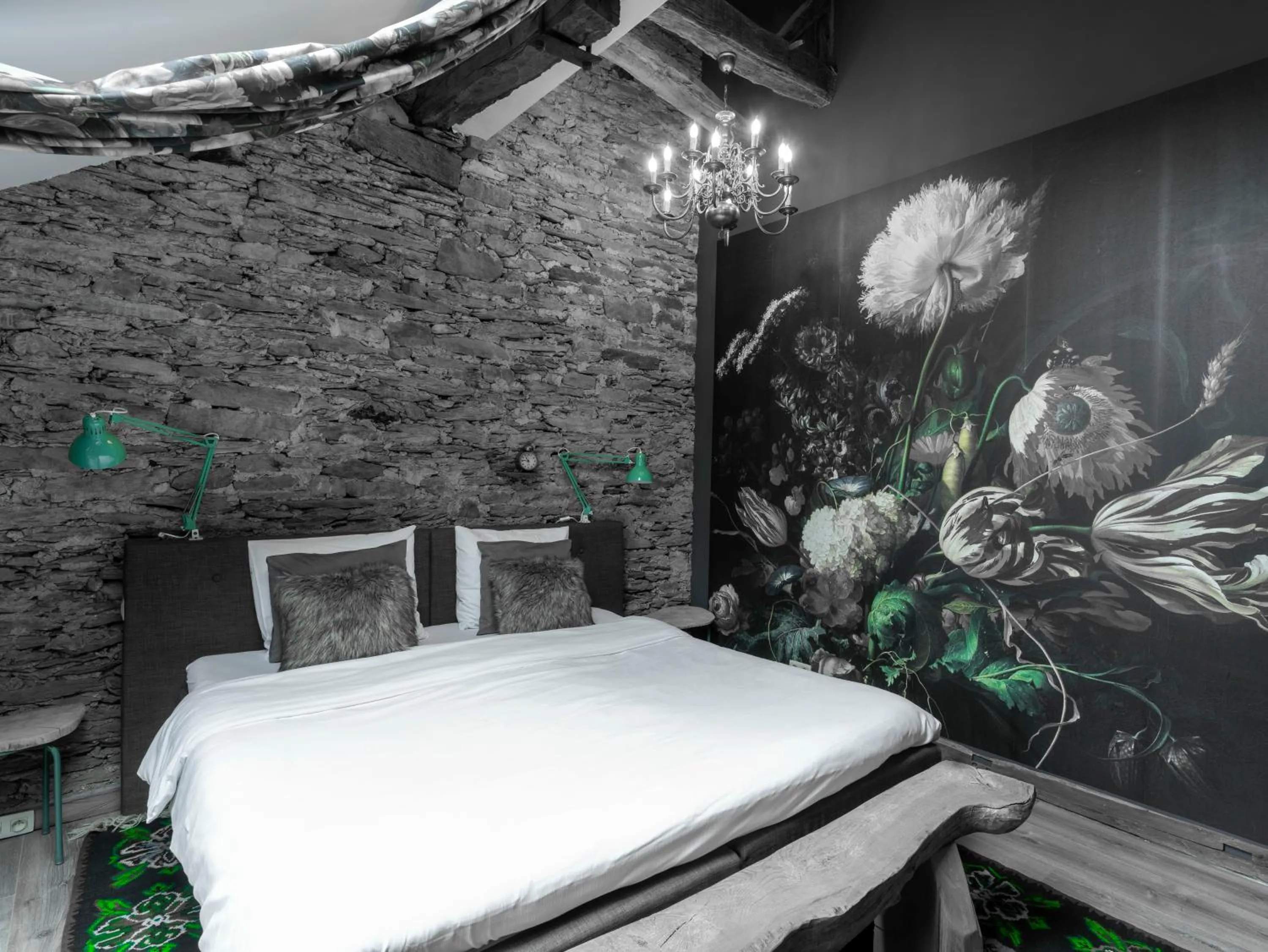 Bedroom in La Vie en Rose hotel