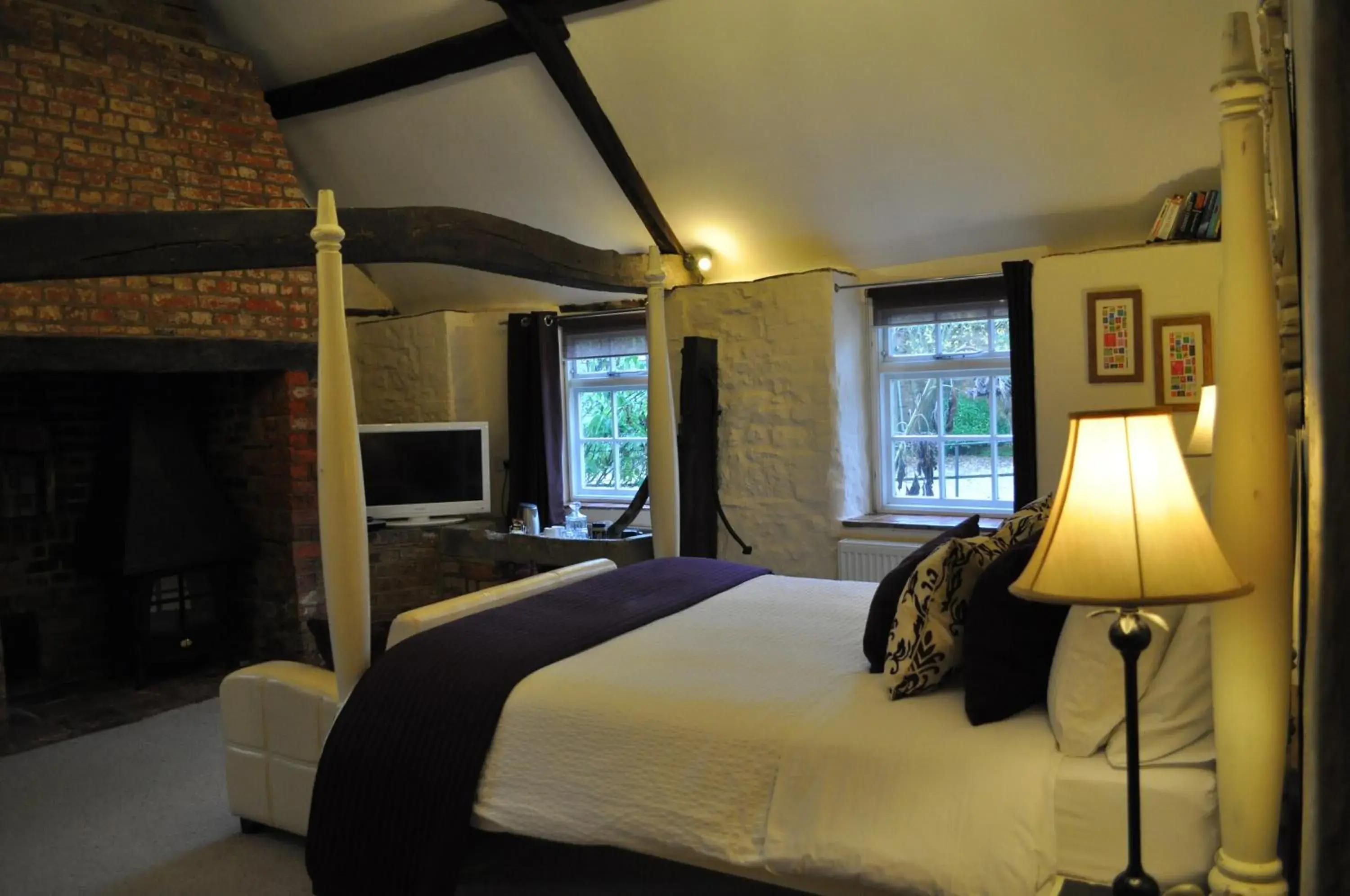 Deluxe Double Room with Bath in Home Farm Bed & Breakfast Deluxe Double Room with Bath in Home Farm Bed & Breakfast