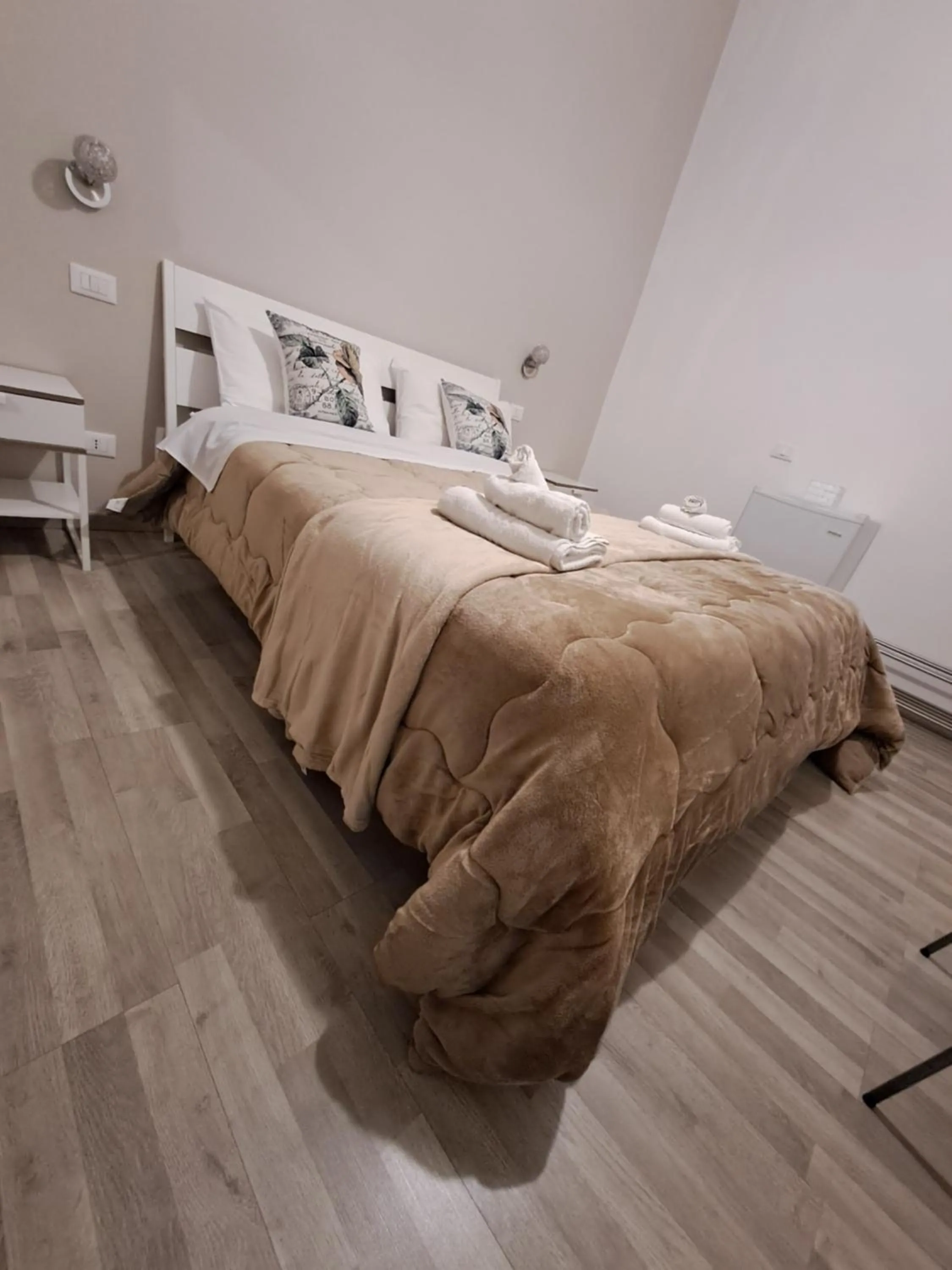 Bedroom, Bed in Bedroom la stazione