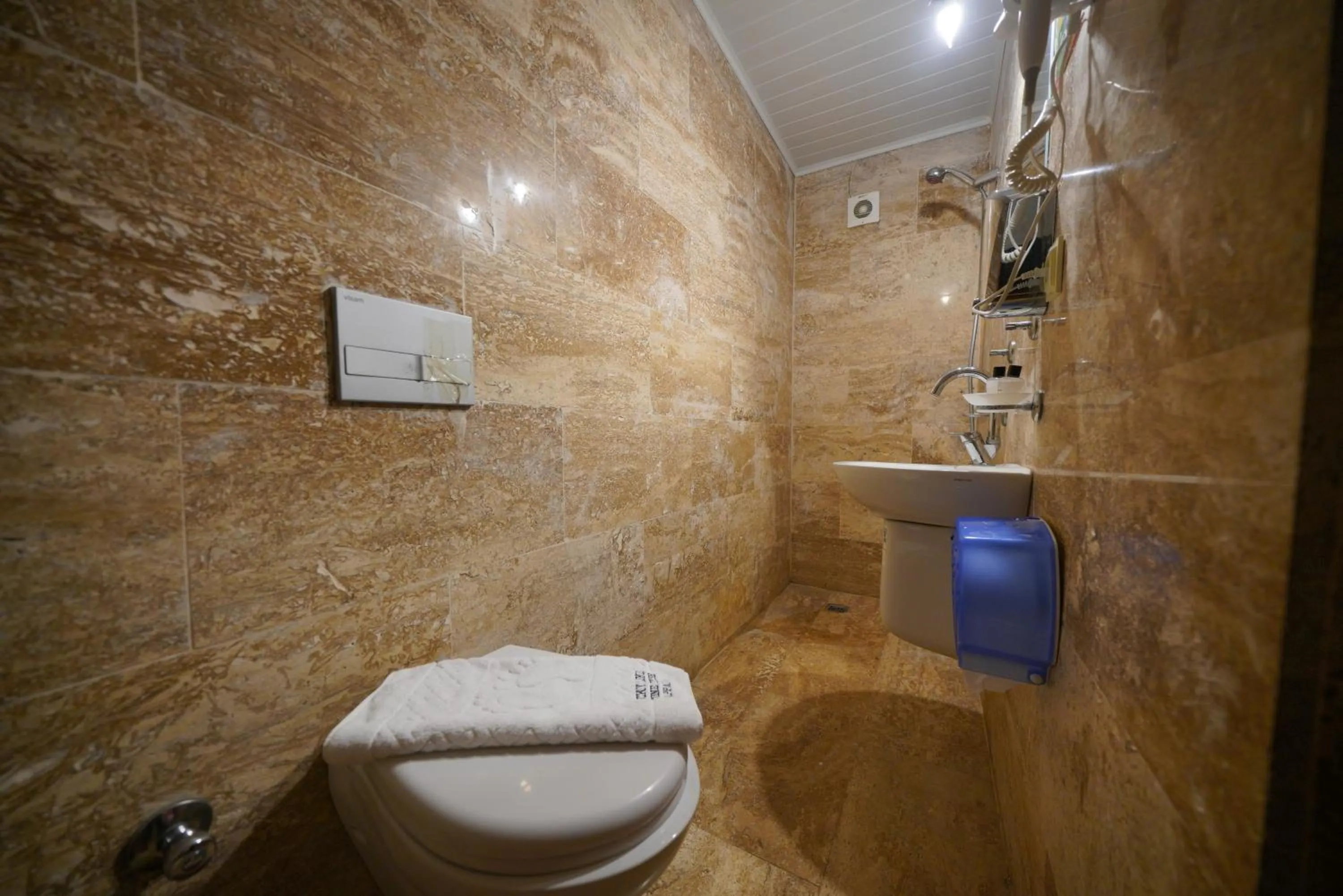 Toilet in Lucky Luke Stone House